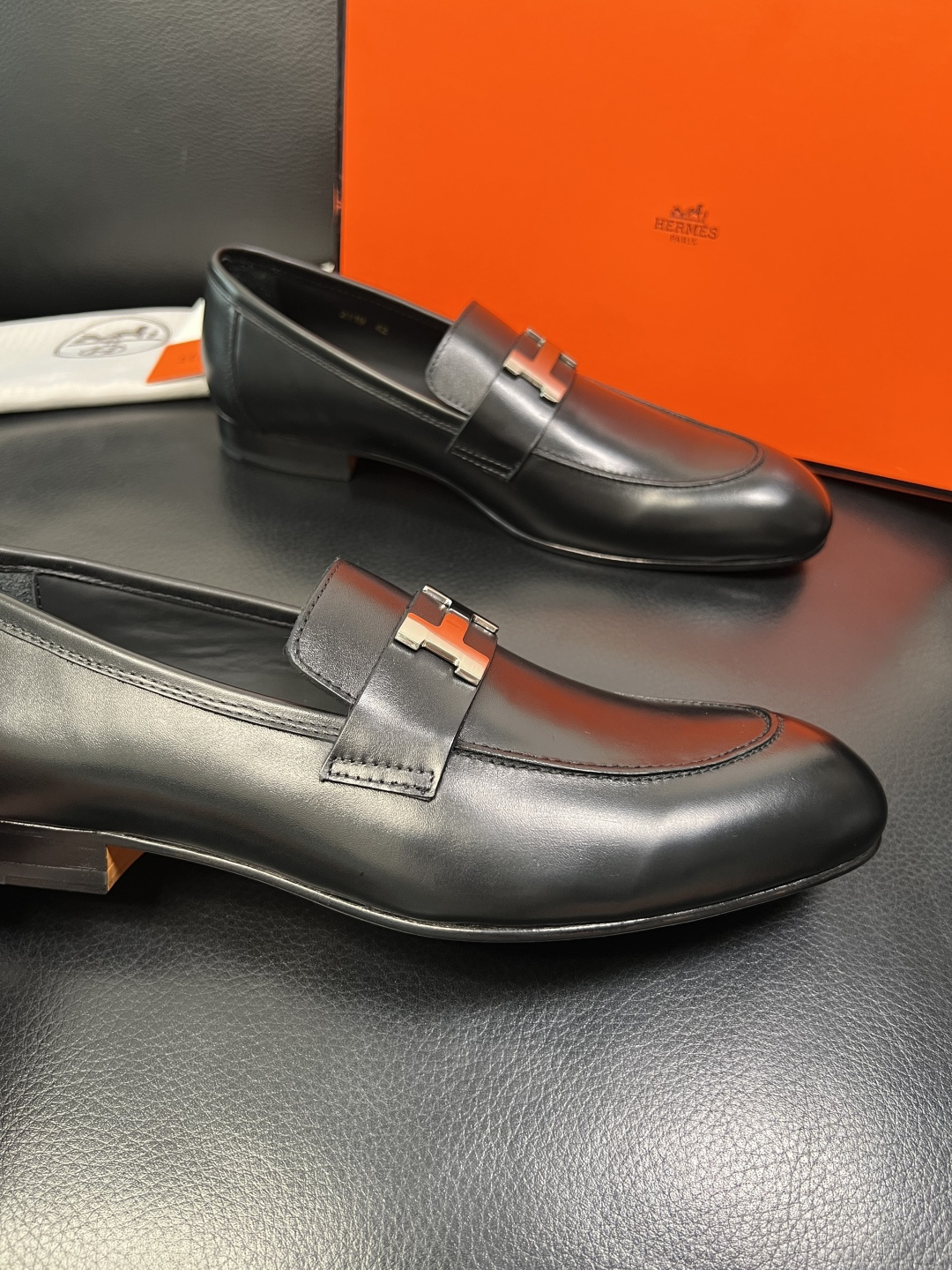 Hermes 高品质 顶级工艺品 爱马仕 皮鞋专柜同步 原厂配置，意大利进口原版牛皮面料，透气舒适进口水