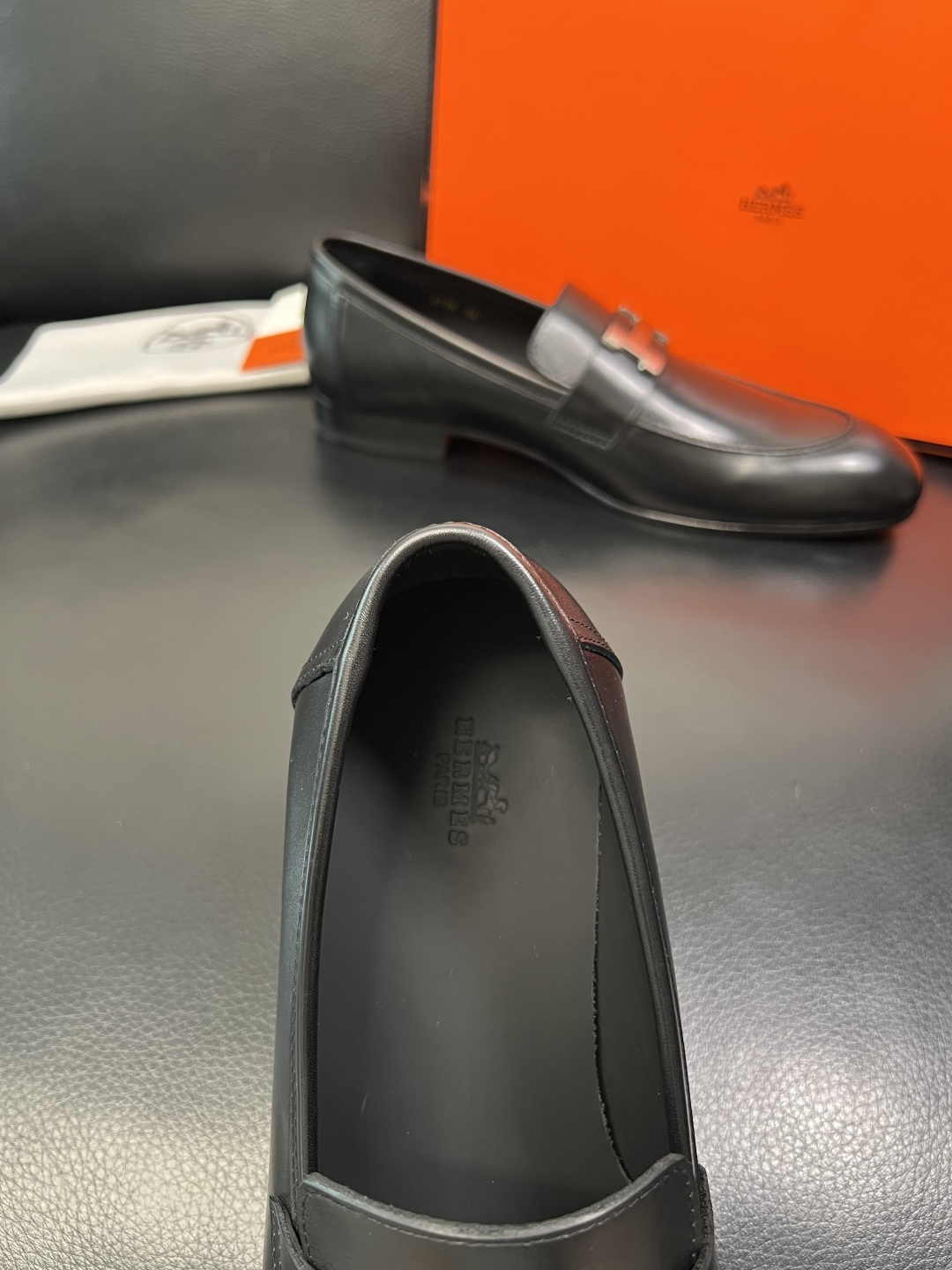 Hermes 高品质 顶级工艺品 爱马仕 皮鞋专柜同步 原厂配置，意大利进口原版牛皮面料，透气舒适进口水