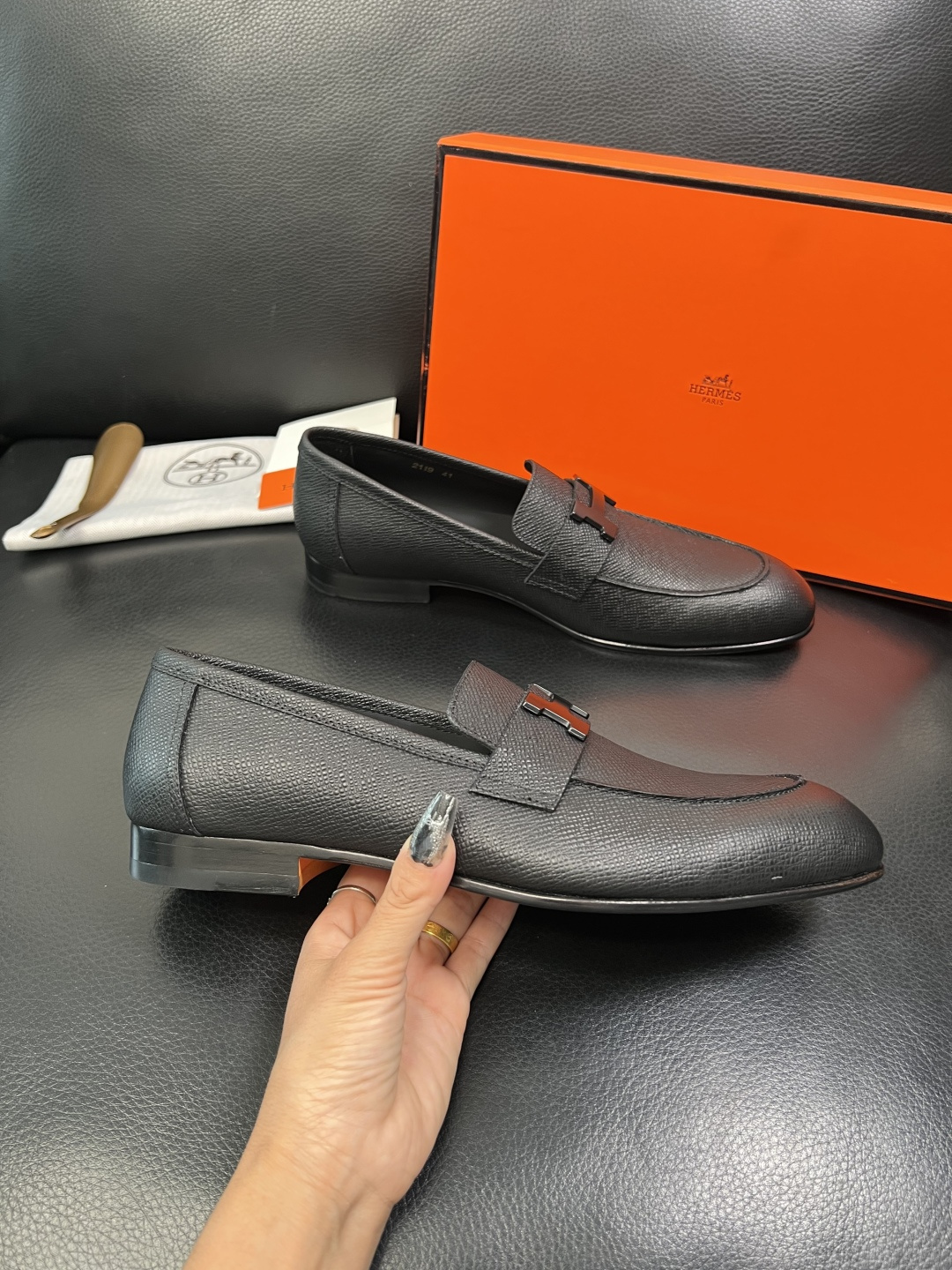 Hermes 高品质 顶级工艺品 爱马仕 皮鞋专柜同步 原厂配置，意大利进口原版牛皮面料，透气舒适进口水