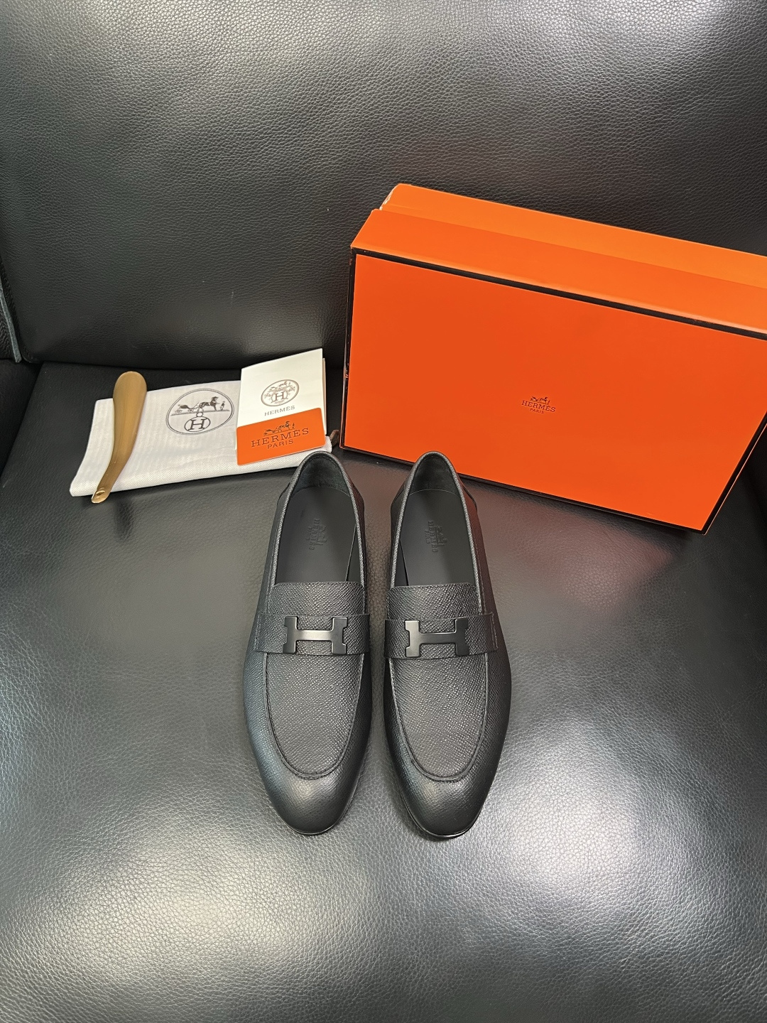 Hermes 高品质 顶级工艺品 爱马仕 皮鞋专柜同步 原厂配置，意大利进口原版牛皮面料，透气舒适进口水