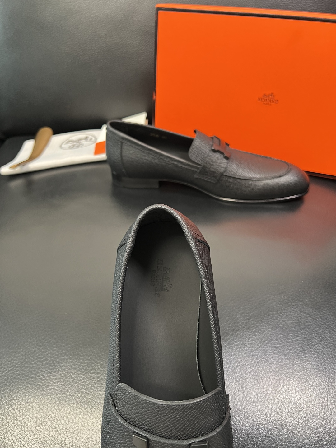 Hermes 高品质 顶级工艺品 爱马仕 皮鞋专柜同步 原厂配置，意大利进口原版牛皮面料，透气舒适进口水