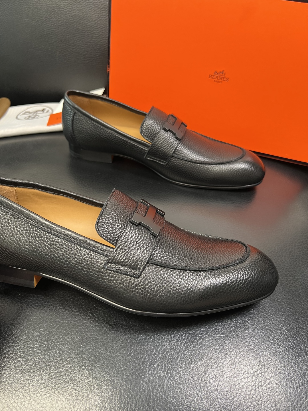 Hermes 高品质 顶级工艺品 爱马仕 皮鞋专柜同步 原厂配置，意大利进口原版牛皮面料，透气舒适进口水