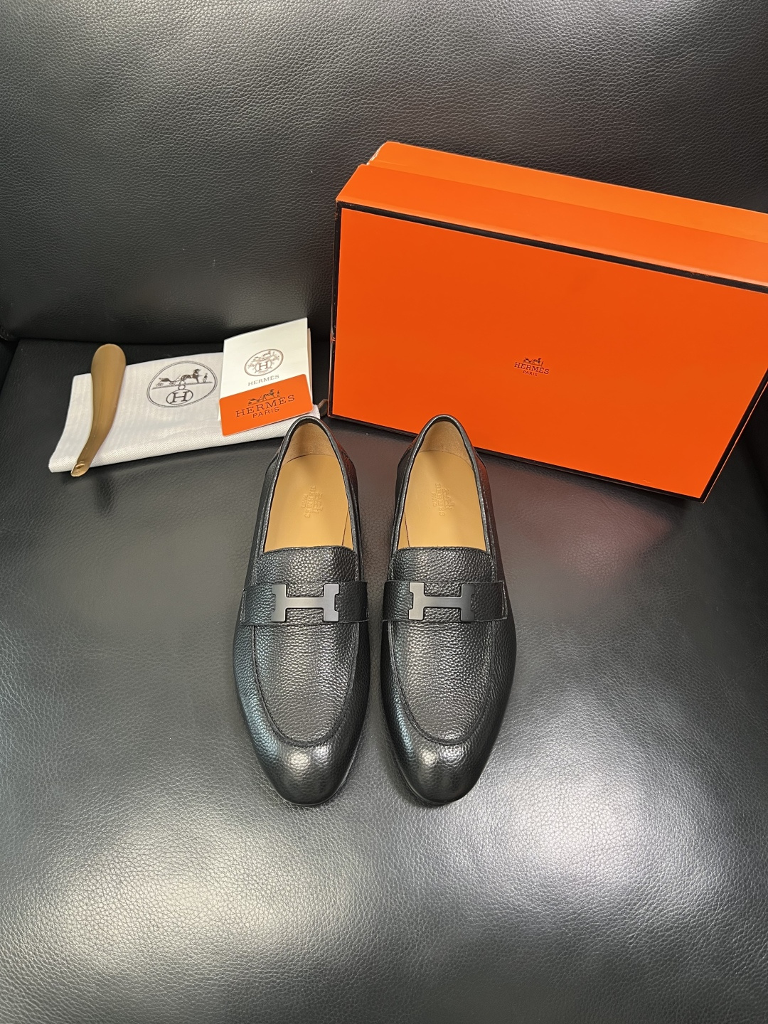 Hermes 高品质 顶级工艺品 爱马仕 皮鞋专柜同步 原厂配置，意大利进口原版牛皮面料，透气舒适进口水