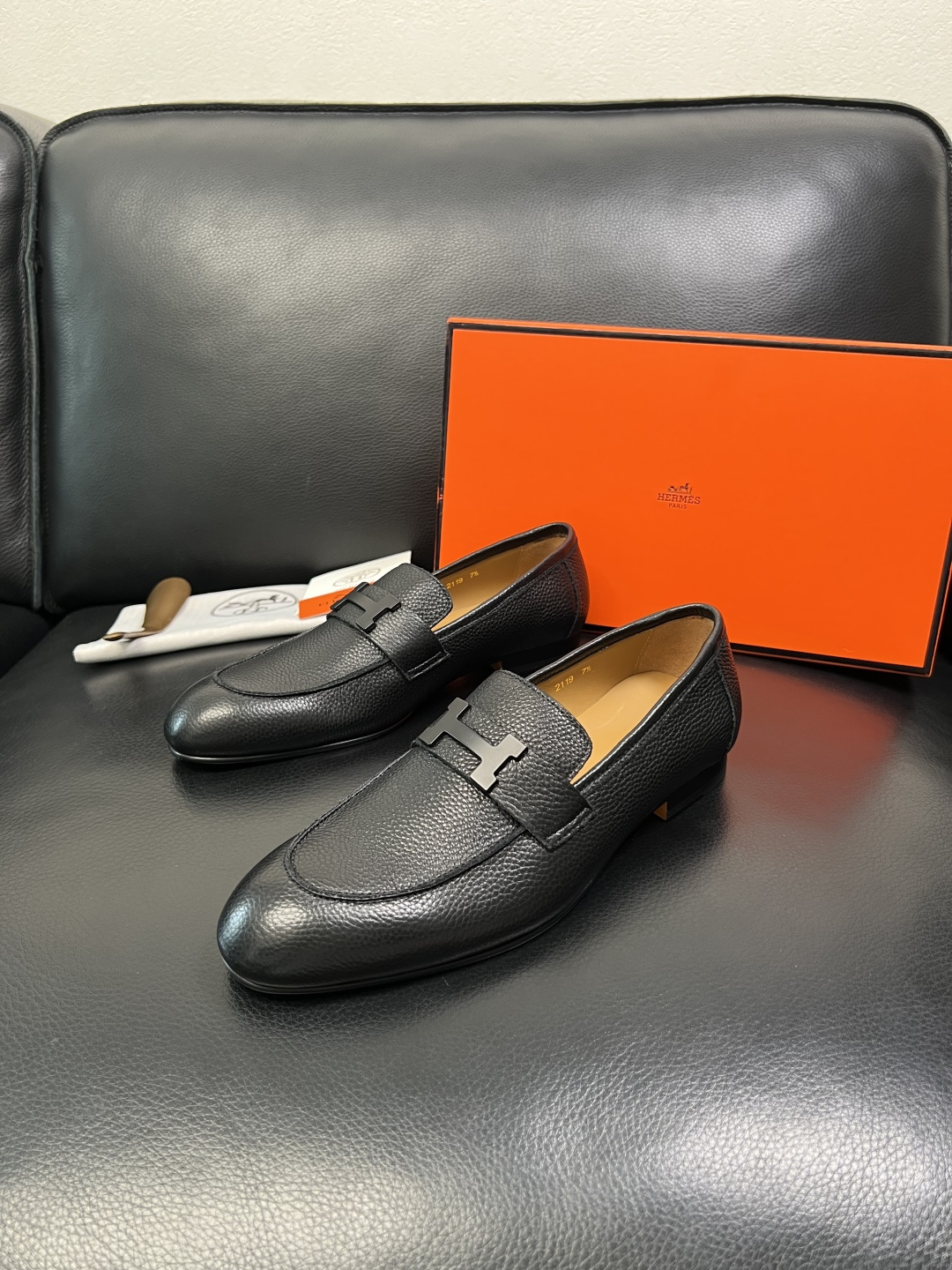 Hermes 高品质 顶级工艺品 爱马仕 皮鞋专柜同步 原厂配置，意大利进口原版牛皮面料，透气舒适进口水