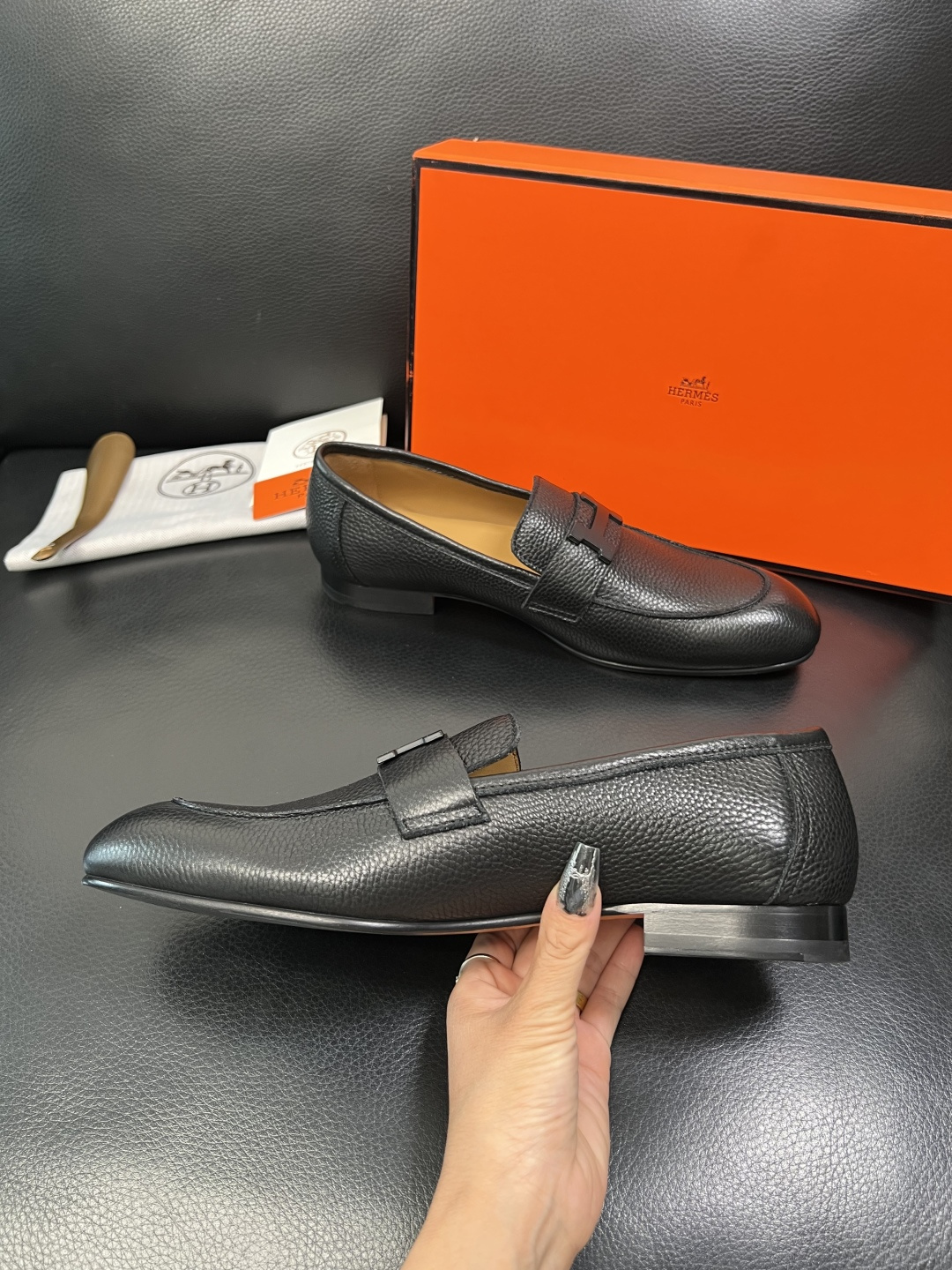 Hermes 高品质 顶级工艺品 爱马仕 皮鞋专柜同步 原厂配置，意大利进口原版牛皮面料，透气舒适进口水