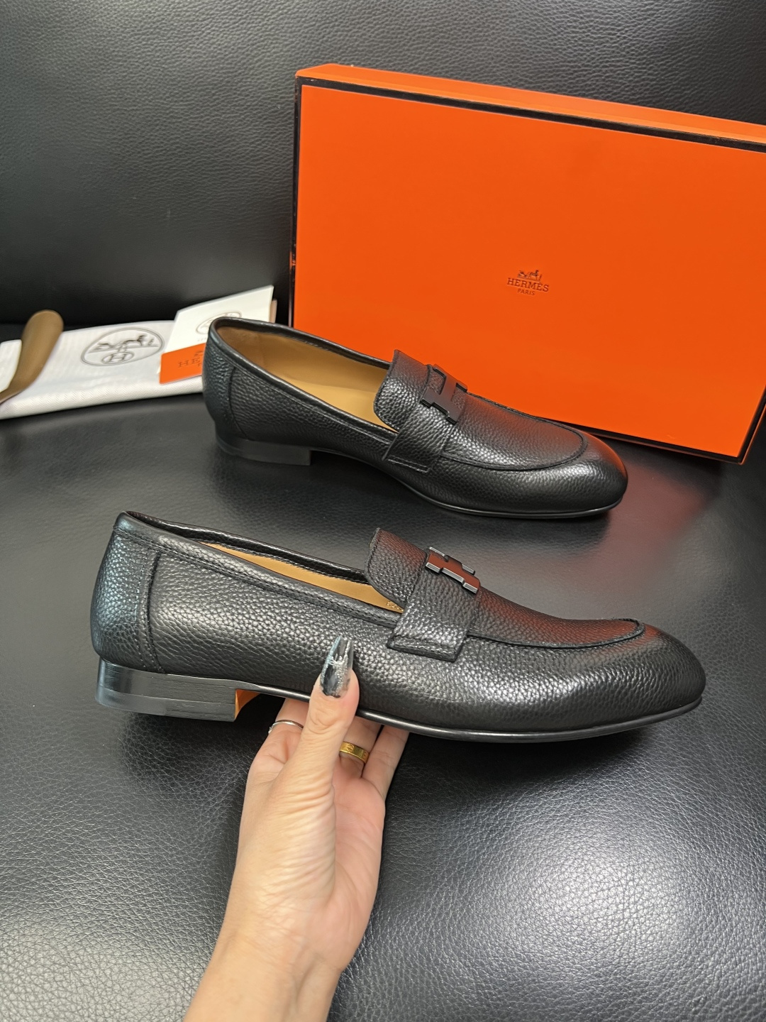 Hermes 高品质 顶级工艺品 爱马仕 皮鞋专柜同步 原厂配置，意大利进口原版牛皮面料，透气舒适进口水