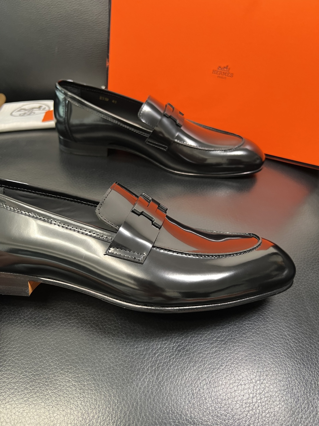 Hermes 高品质 顶级工艺品 爱马仕 皮鞋专柜同步 原厂配置，意大利进口原版牛皮面料，透气舒适进口水