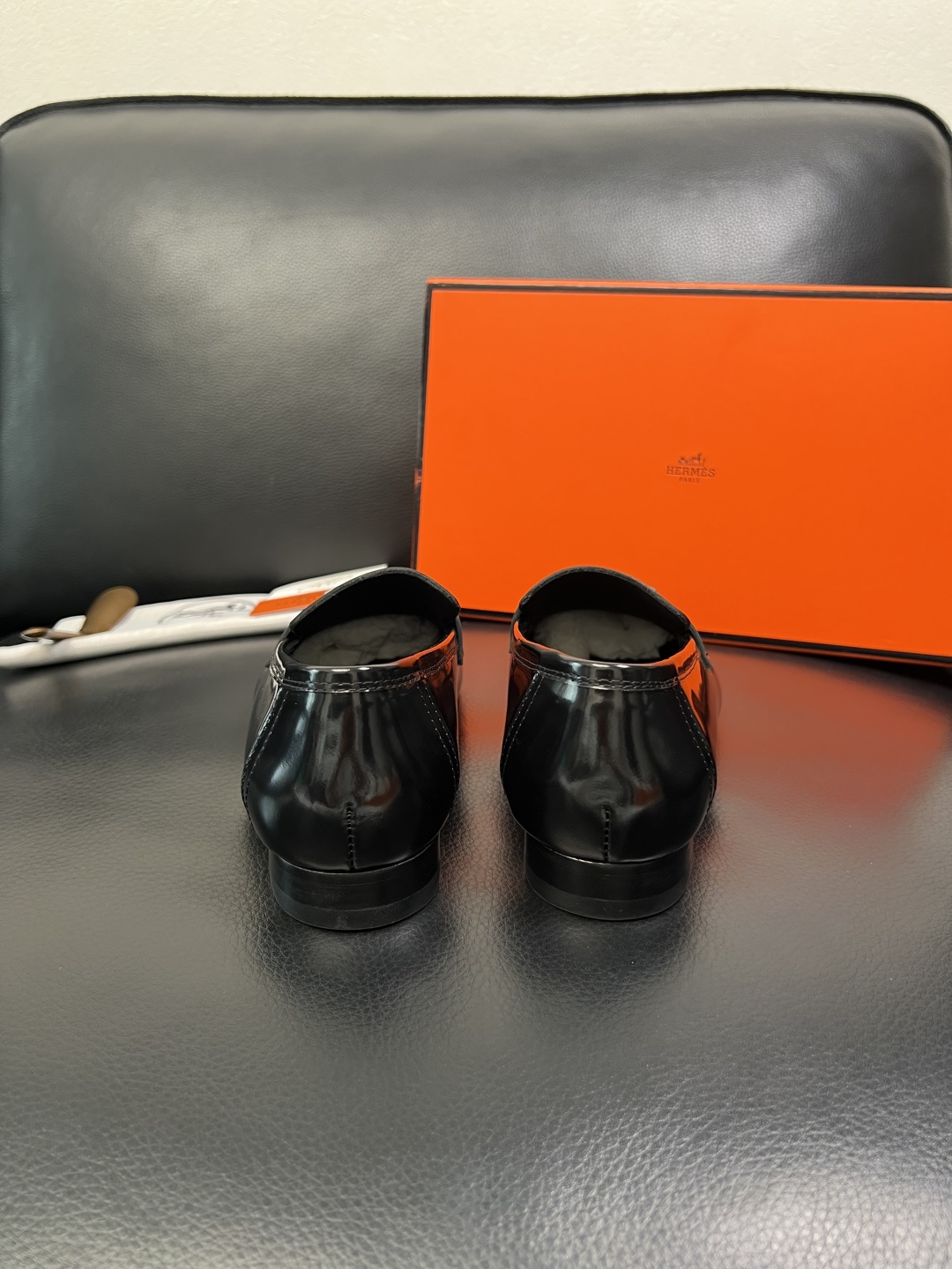 Hermes 高品质 顶级工艺品 爱马仕 皮鞋专柜同步 原厂配置，意大利进口原版牛皮面料，透气舒适进口水