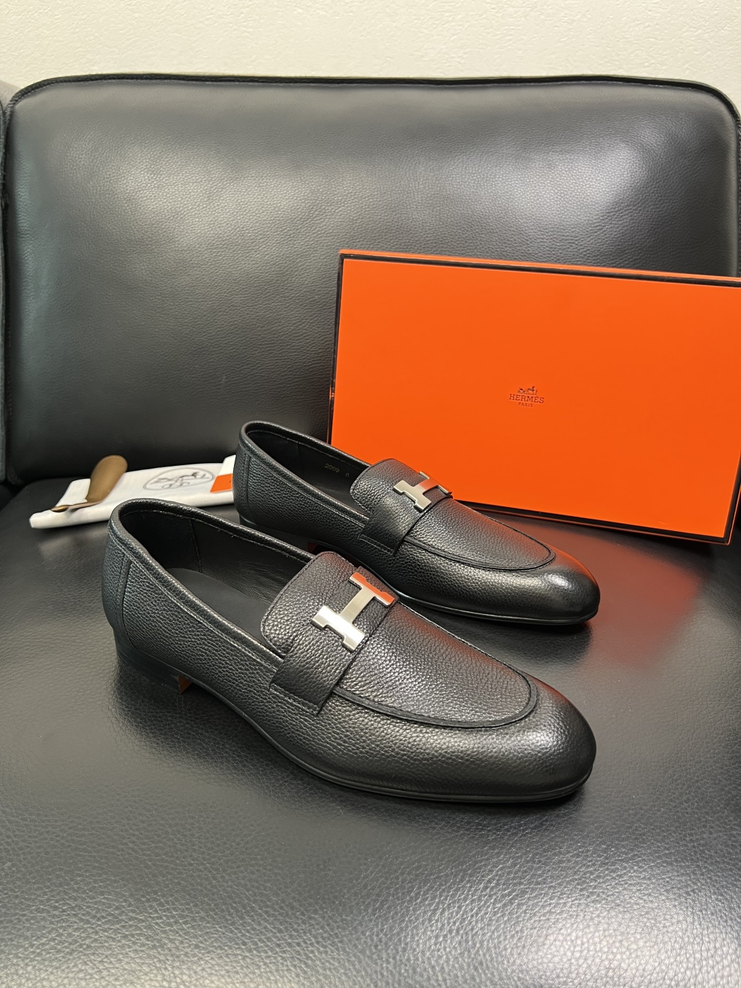 Hermes 高品质 顶级工艺品 爱马仕 皮鞋专柜同步 原厂配置，意大利进口原版牛皮面料，透气舒适进口水