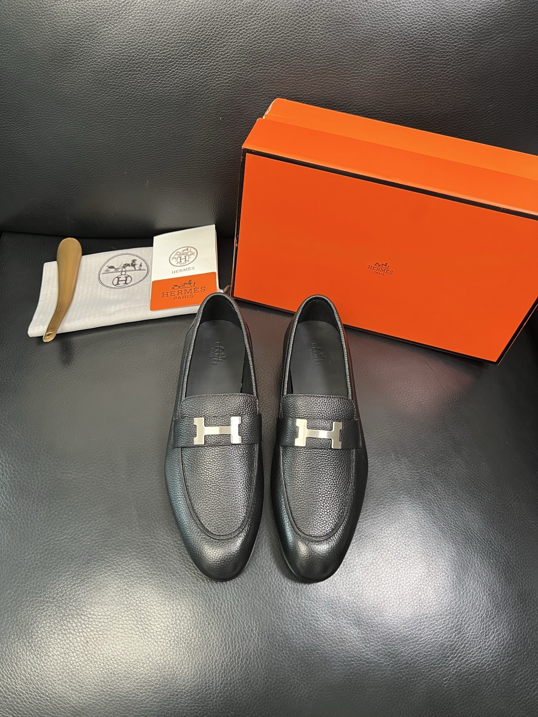 Hermes 高品质 顶级工艺品 爱马仕 皮鞋专柜同步 原厂配置，意大利进口原版牛皮面料，透气舒适进口水