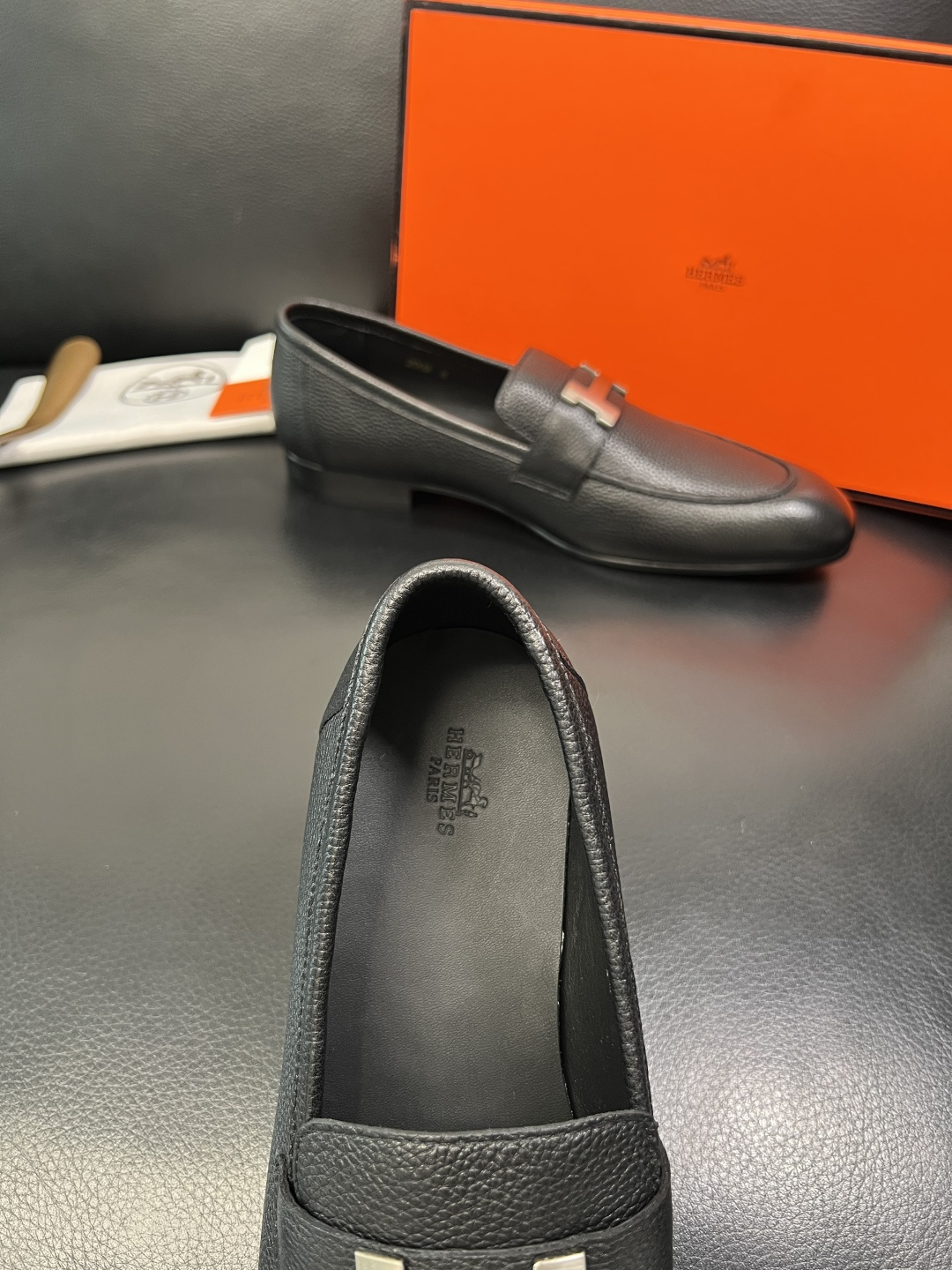 Hermes 高品质 顶级工艺品 爱马仕 皮鞋专柜同步 原厂配置，意大利进口原版牛皮面料，透气舒适进口水