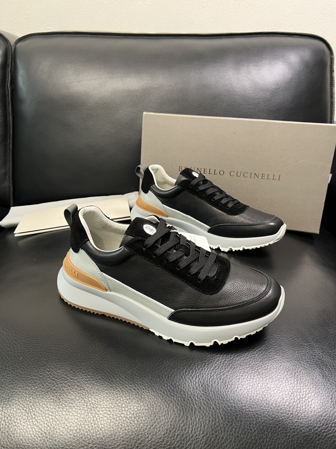 Brunello Cucinelli 高品质 顶级工艺品 BC 专柜同步原厂配置，意大利进口牛皮面料牛内