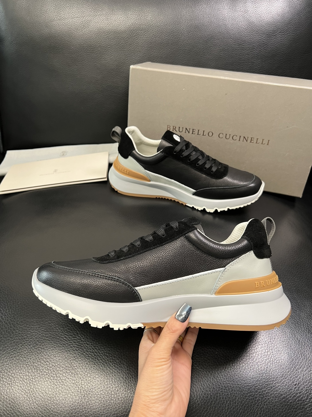 Brunello Cucinelli 高品质 顶级工艺品 BC 专柜同步原厂配置，意大利进口牛皮面料牛内