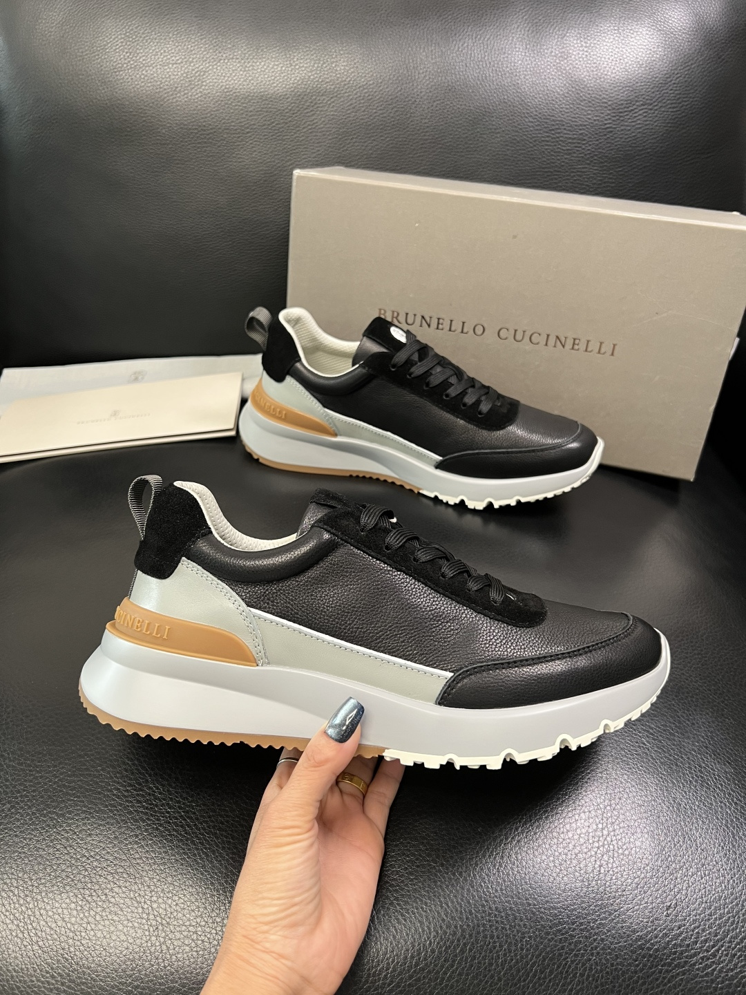 Brunello Cucinelli 高品质 顶级工艺品 BC 专柜同步原厂配置，意大利进口牛皮面料牛内