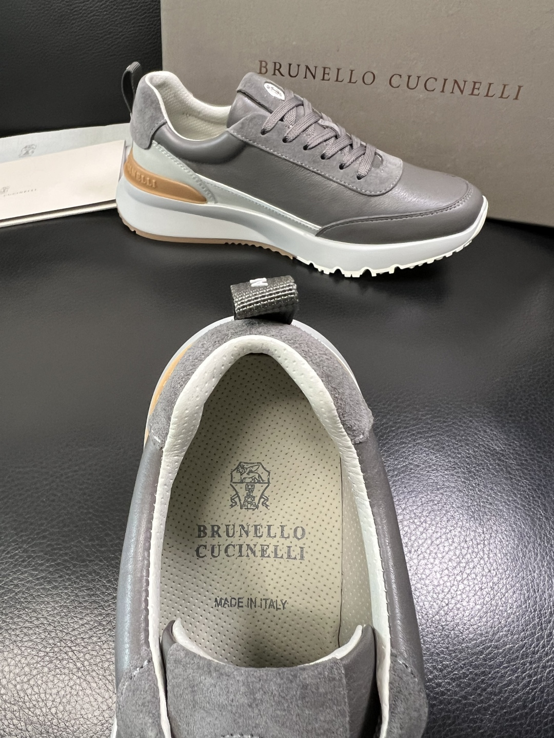 Brunello Cucinelli 高品质 顶级工艺品 BC 专柜同步原厂配置，意大利进口牛皮面料牛内
