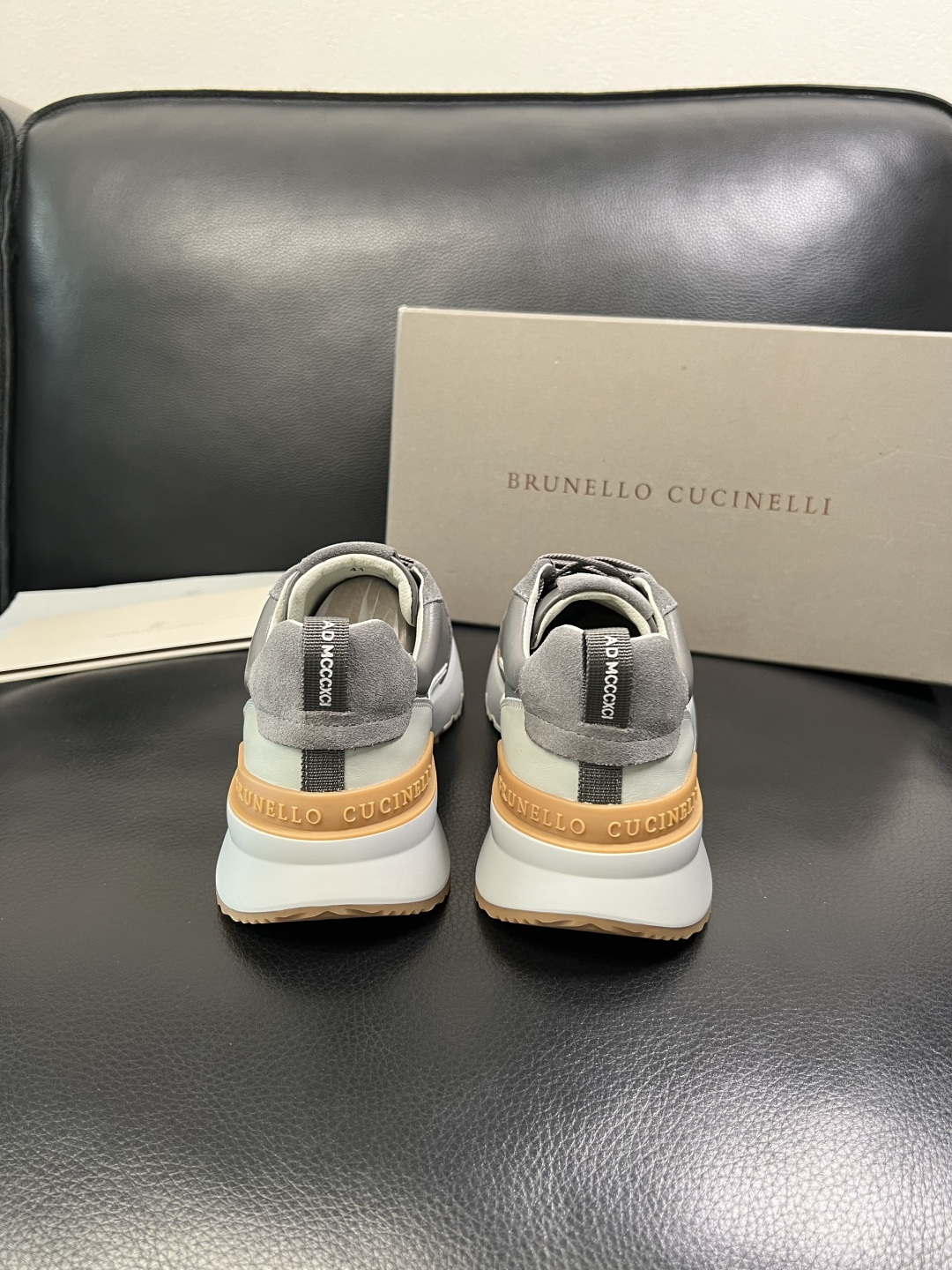 Brunello Cucinelli 高品质 顶级工艺品 BC 专柜同步原厂配置，意大利进口牛皮面料牛内