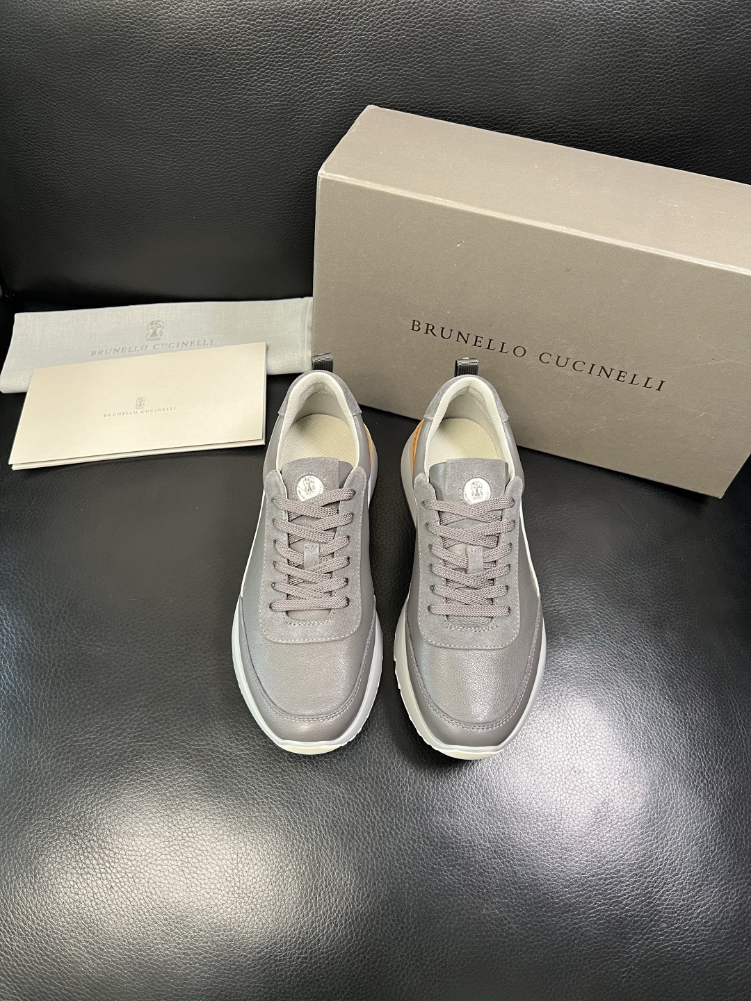 Brunello Cucinelli 高品质 顶级工艺品 BC 专柜同步原厂配置，意大利进口牛皮面料牛内