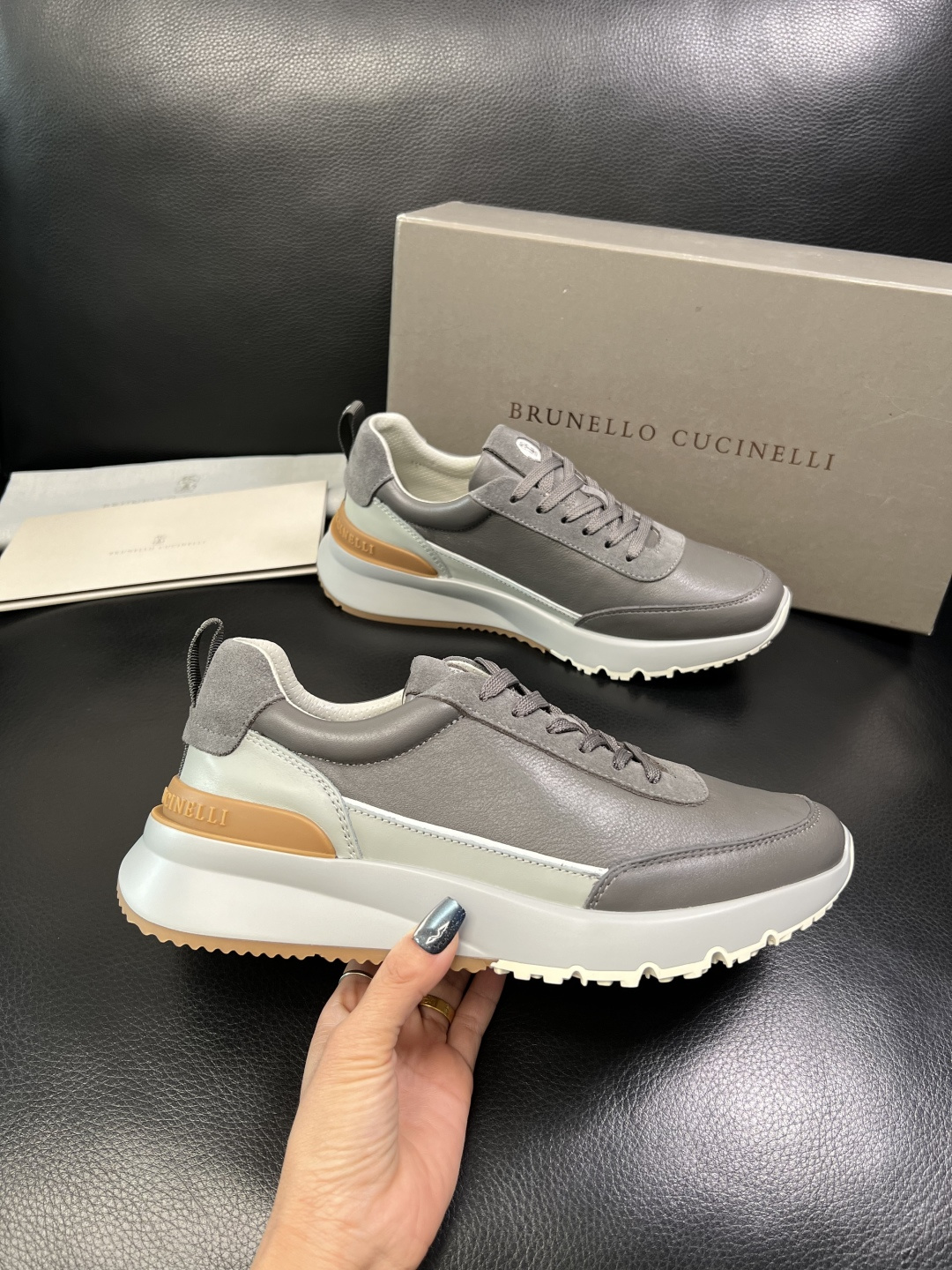 Brunello Cucinelli 高品质 顶级工艺品 BC 专柜同步原厂配置，意大利进口牛皮面料牛内