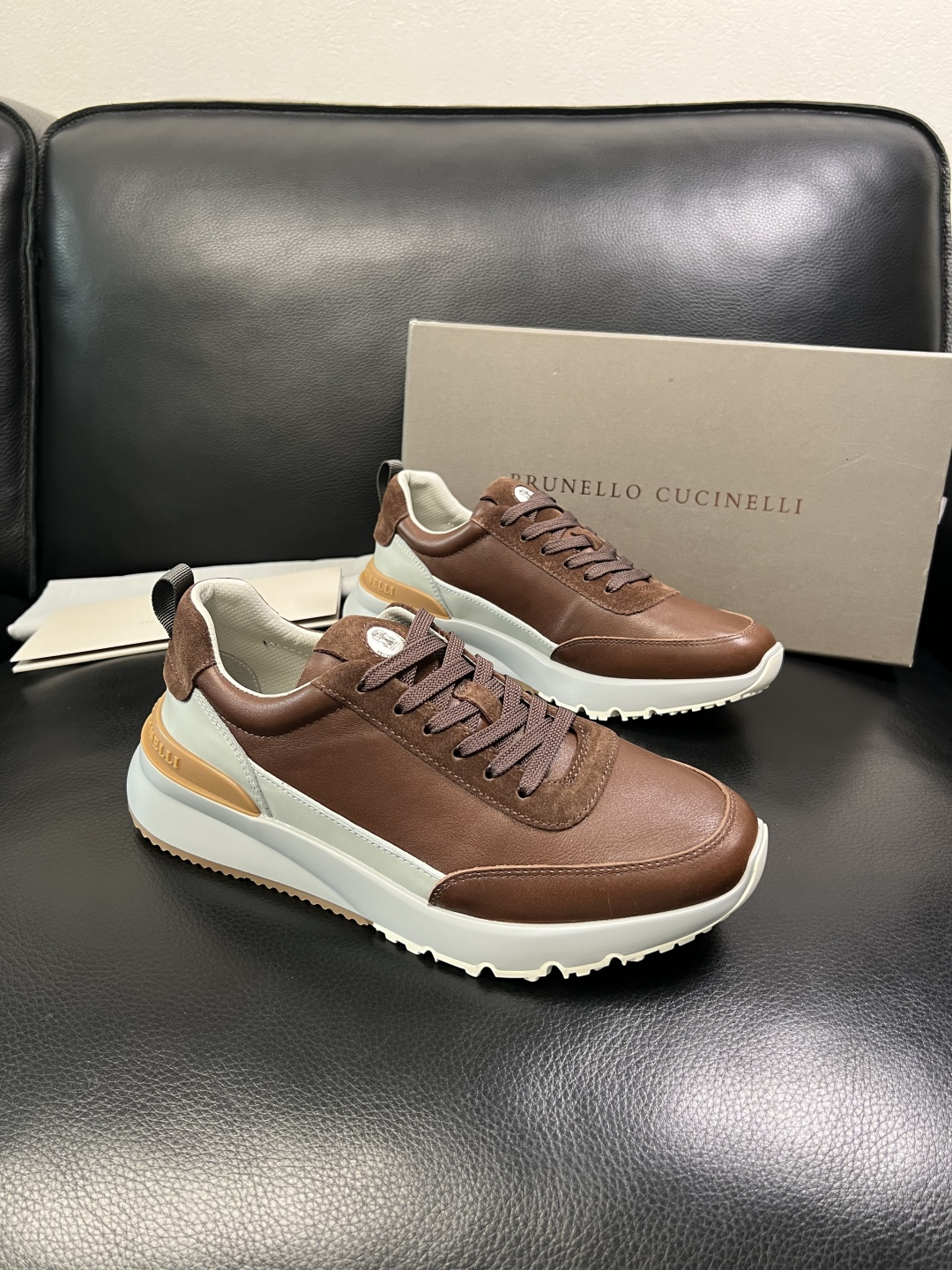Brunello Cucinelli 高品质 顶级工艺品 BC 专柜同步原厂配置，意大利进口牛皮面料牛内