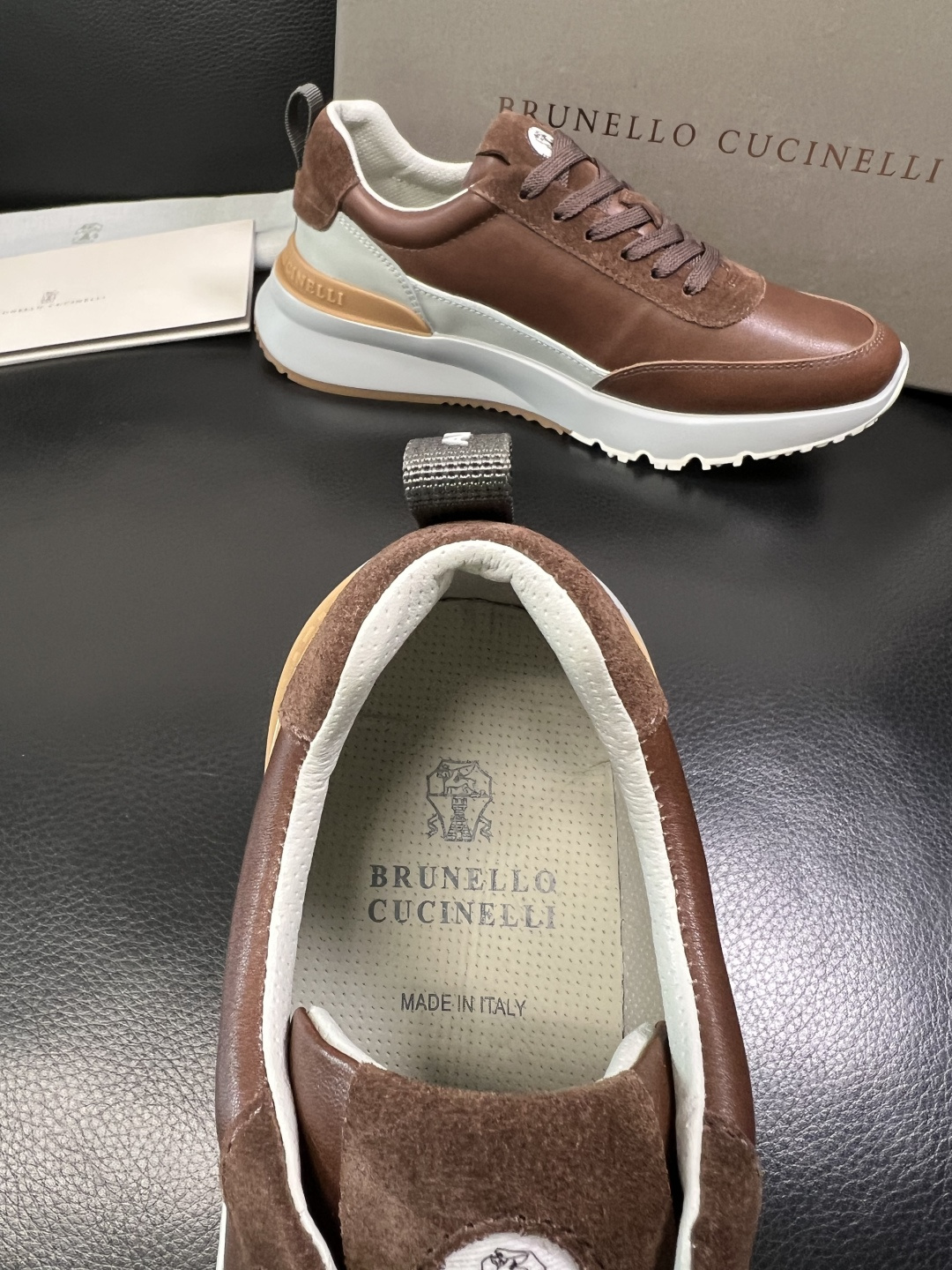 Brunello Cucinelli 高品质 顶级工艺品 BC 专柜同步原厂配置，意大利进口牛皮面料牛内