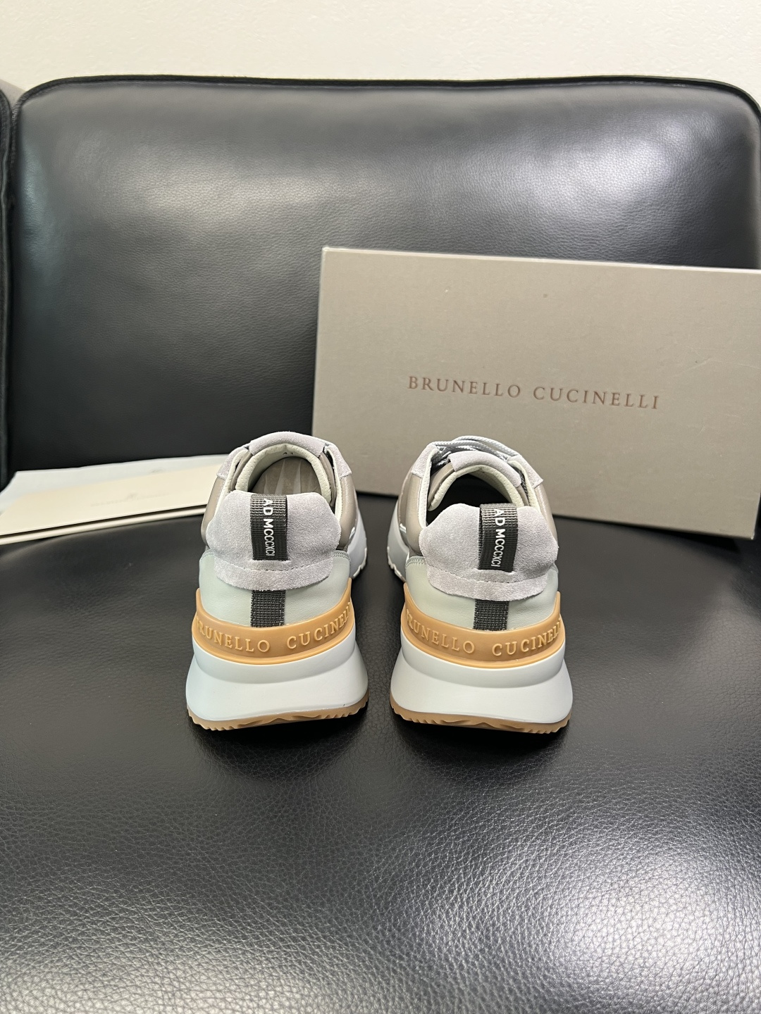 Brunello Cucinelli 高品质 顶级工艺品 BC 专柜同步原厂配置，意大利进口牛皮面料牛内