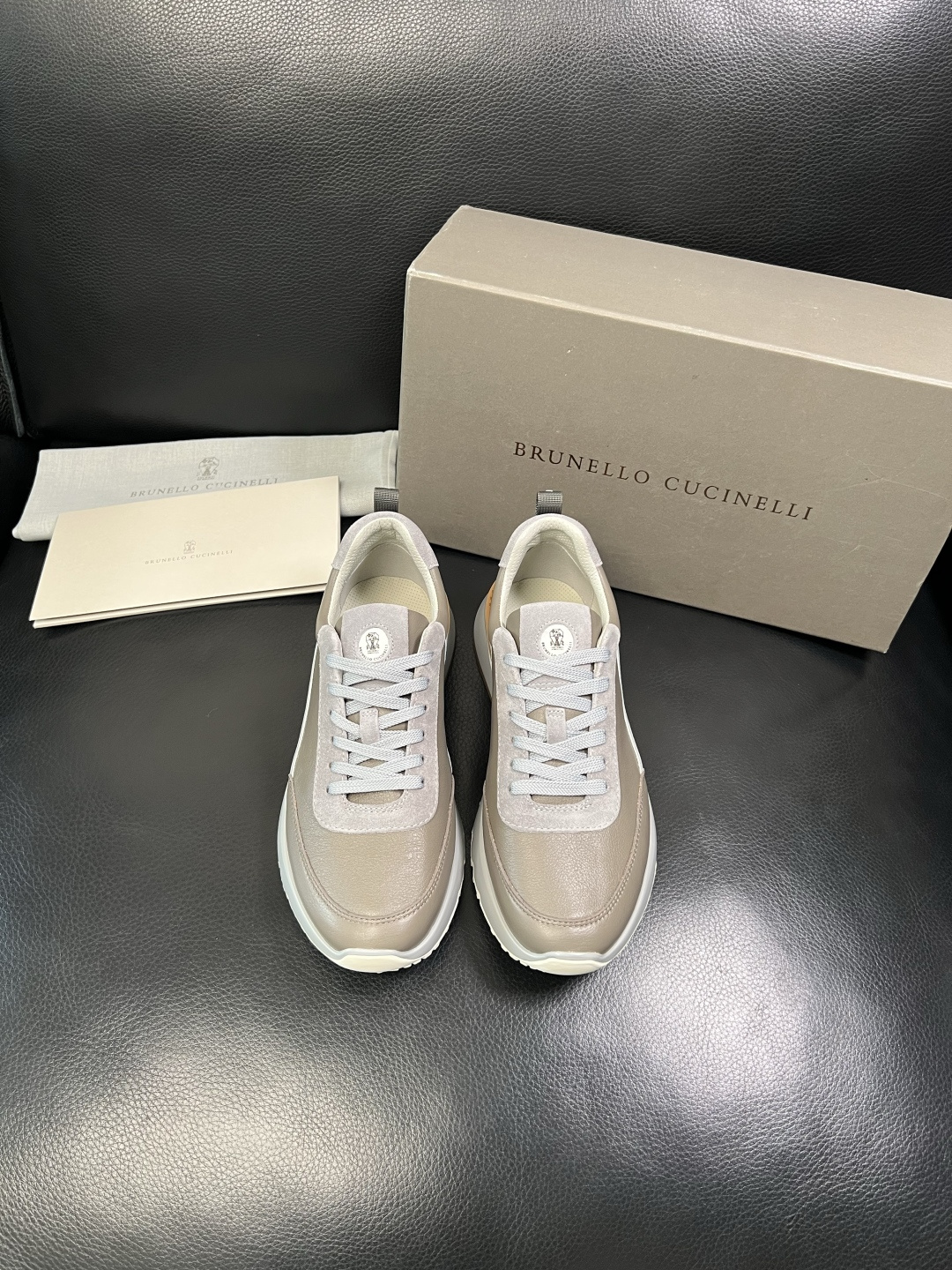 Brunello Cucinelli 高品质 顶级工艺品 BC 专柜同步原厂配置，意大利进口牛皮面料牛内