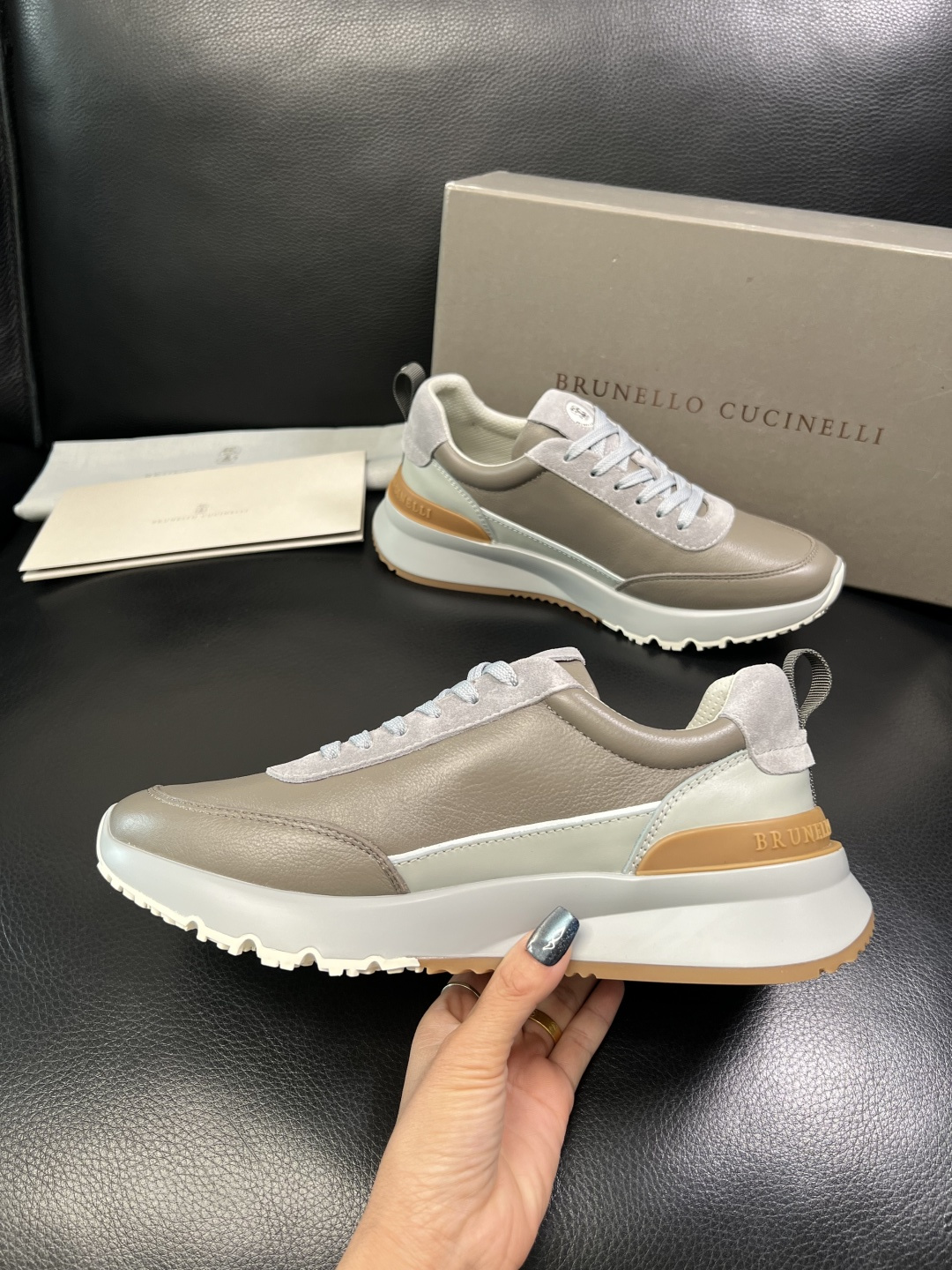 Brunello Cucinelli 高品质 顶级工艺品 BC 专柜同步原厂配置，意大利进口牛皮面料牛内