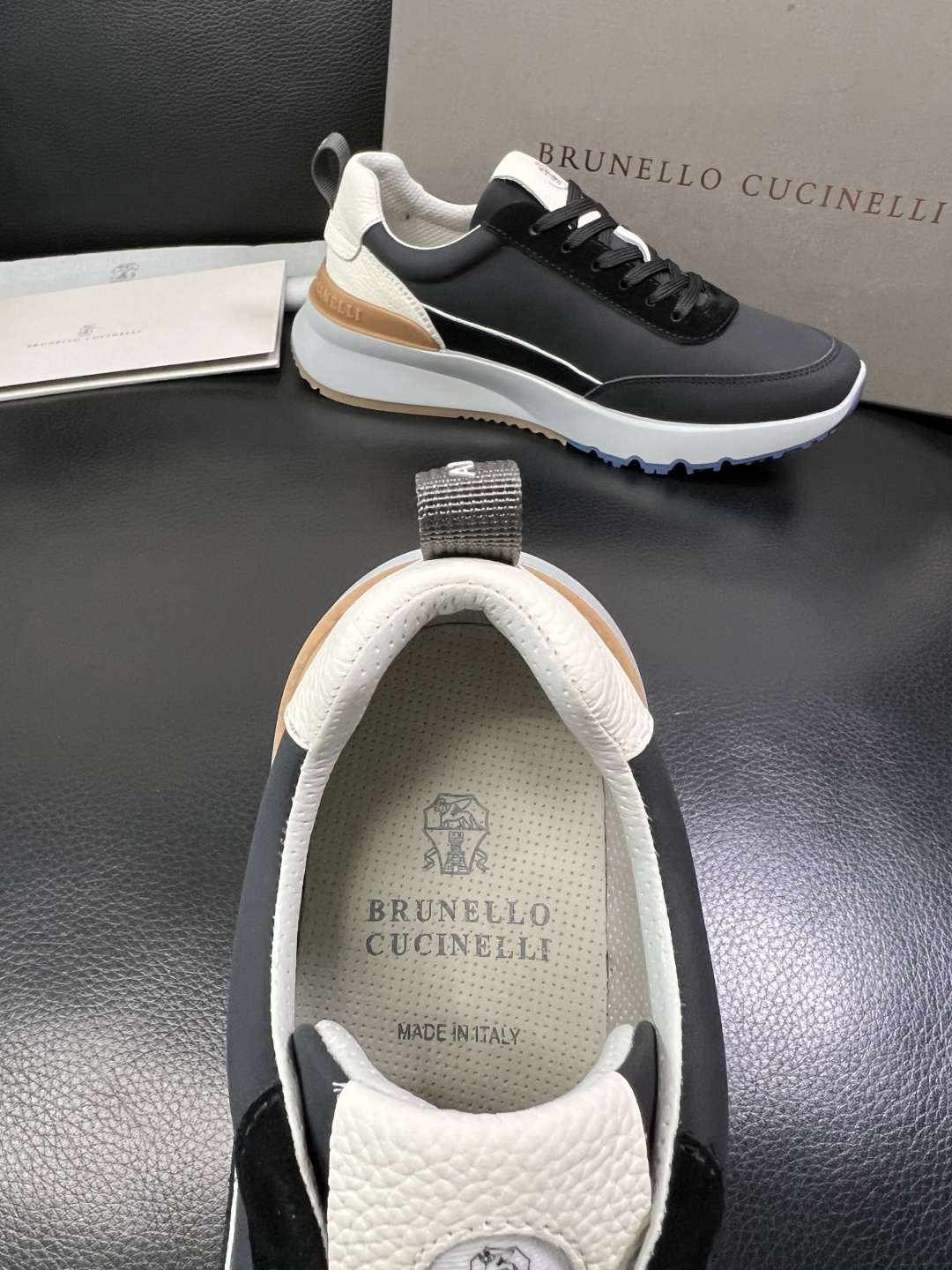 Brunello Cucinelli 高品质 顶级工艺品 BC 专柜同步原厂配置，意大利进口牛皮面料牛内