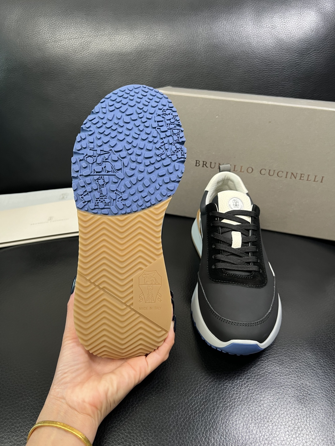 Brunello Cucinelli 高品质 顶级工艺品 BC 专柜同步原厂配置，意大利进口牛皮面料牛内