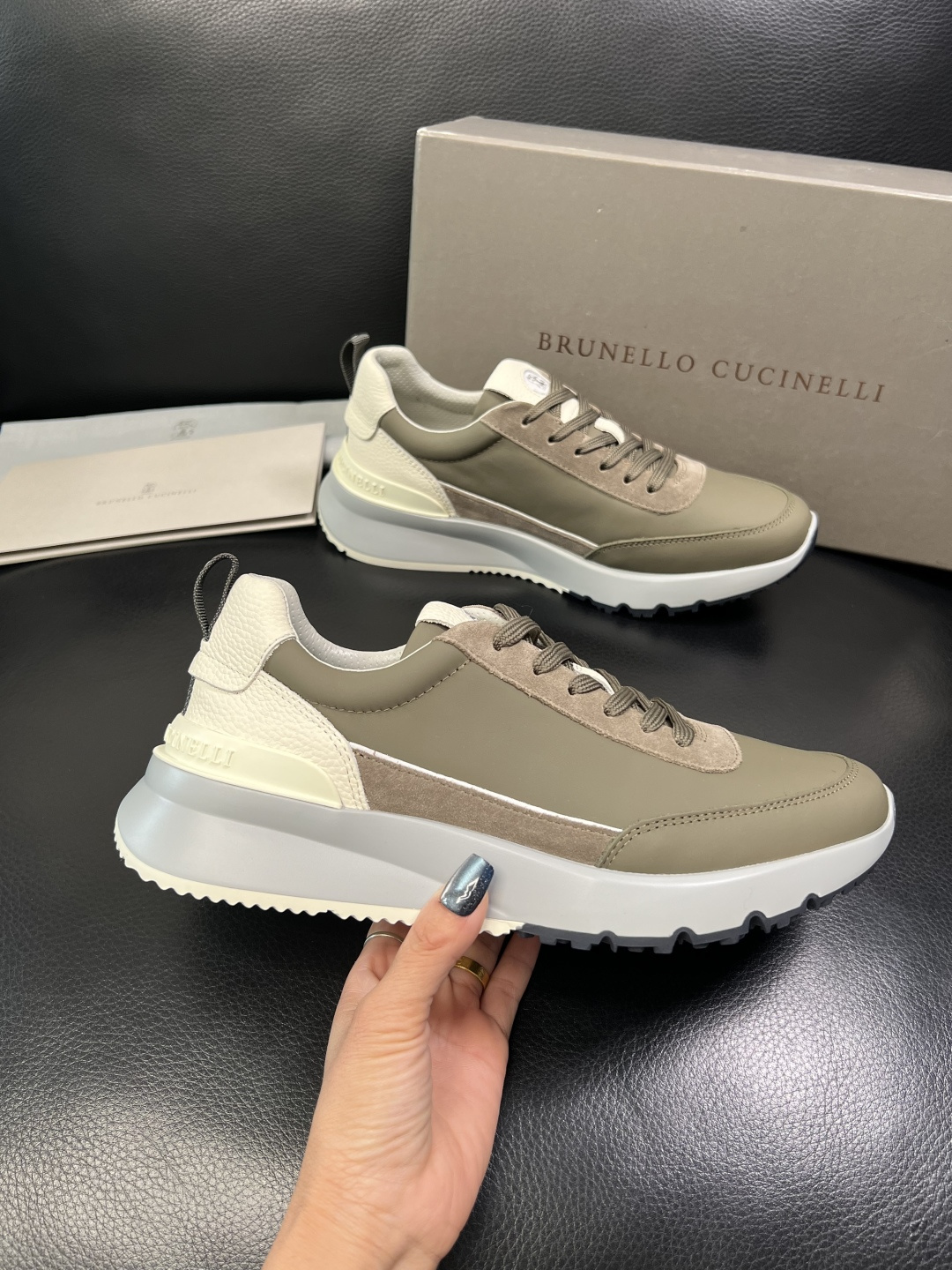 Brunello Cucinelli 高品质 顶级工艺品 BC 专柜同步原厂配置，意大利进口牛皮面料牛内