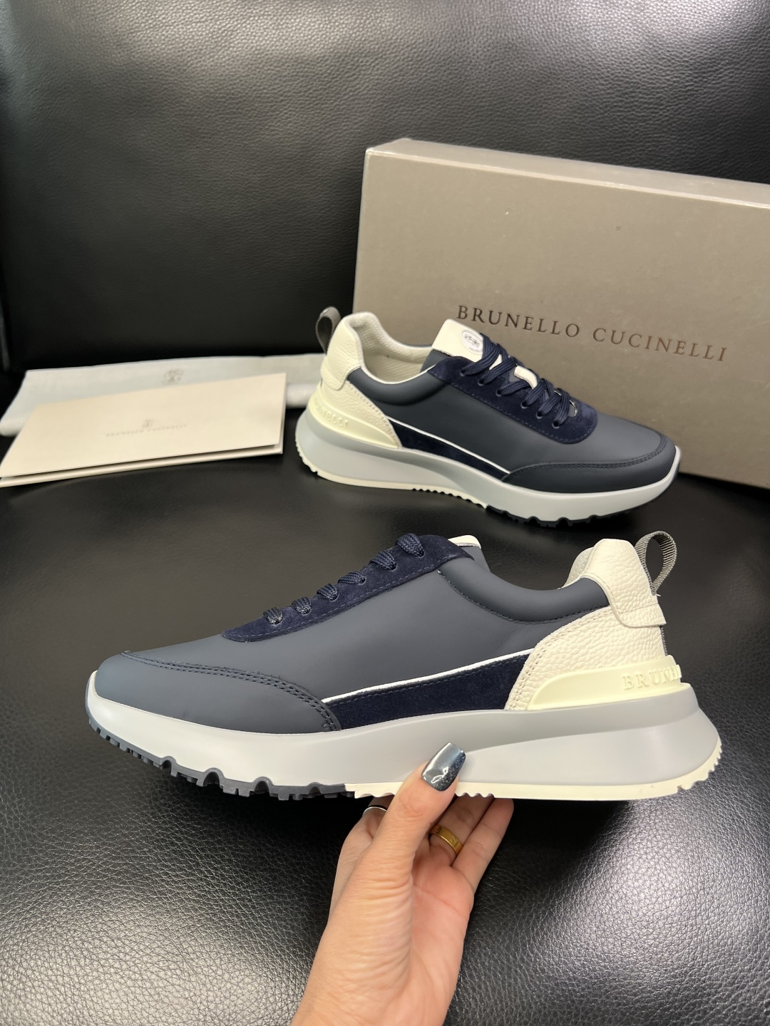 Brunello Cucinelli 高品质 顶级工艺品 BC 专柜同步原厂配置，意大利进口牛皮面料牛内
