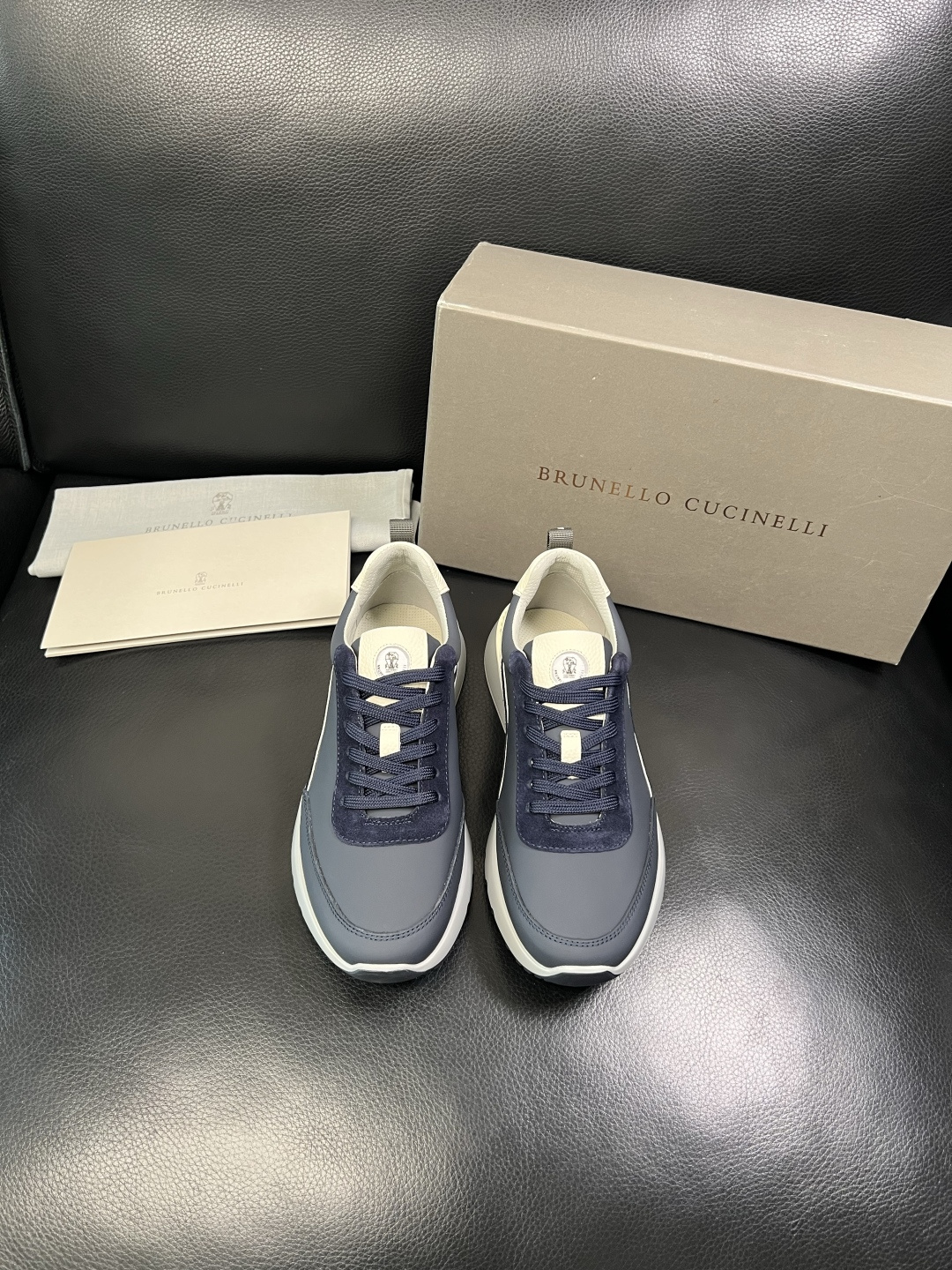 Brunello Cucinelli 高品质 顶级工艺品 BC 专柜同步原厂配置，意大利进口牛皮面料牛内