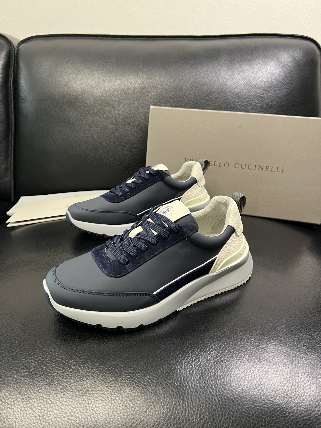 Brunello Cucinelli 高品质 顶级工艺品 BC 专柜同步原厂配置，意大利进口牛皮面料牛内