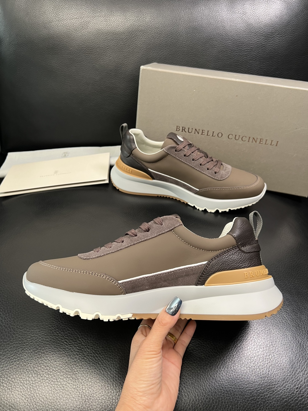 Brunello Cucinelli 高品质 顶级工艺品 BC 专柜同步原厂配置，意大利进口牛皮面料牛内