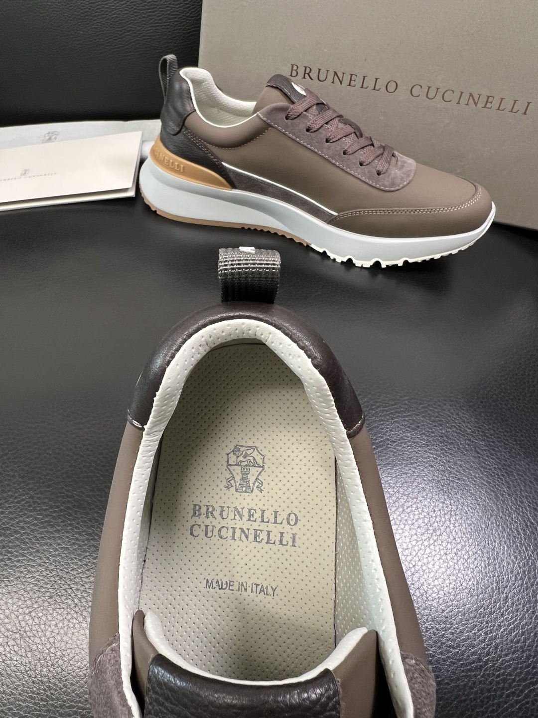 Brunello Cucinelli 高品质 顶级工艺品 BC 专柜同步原厂配置，意大利进口牛皮面料牛内