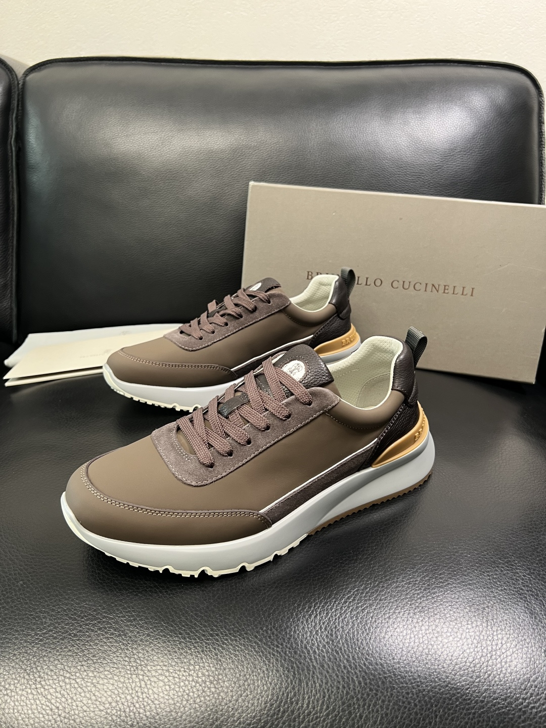 Brunello Cucinelli 高品质 顶级工艺品 BC 专柜同步原厂配置，意大利进口牛皮面料牛内