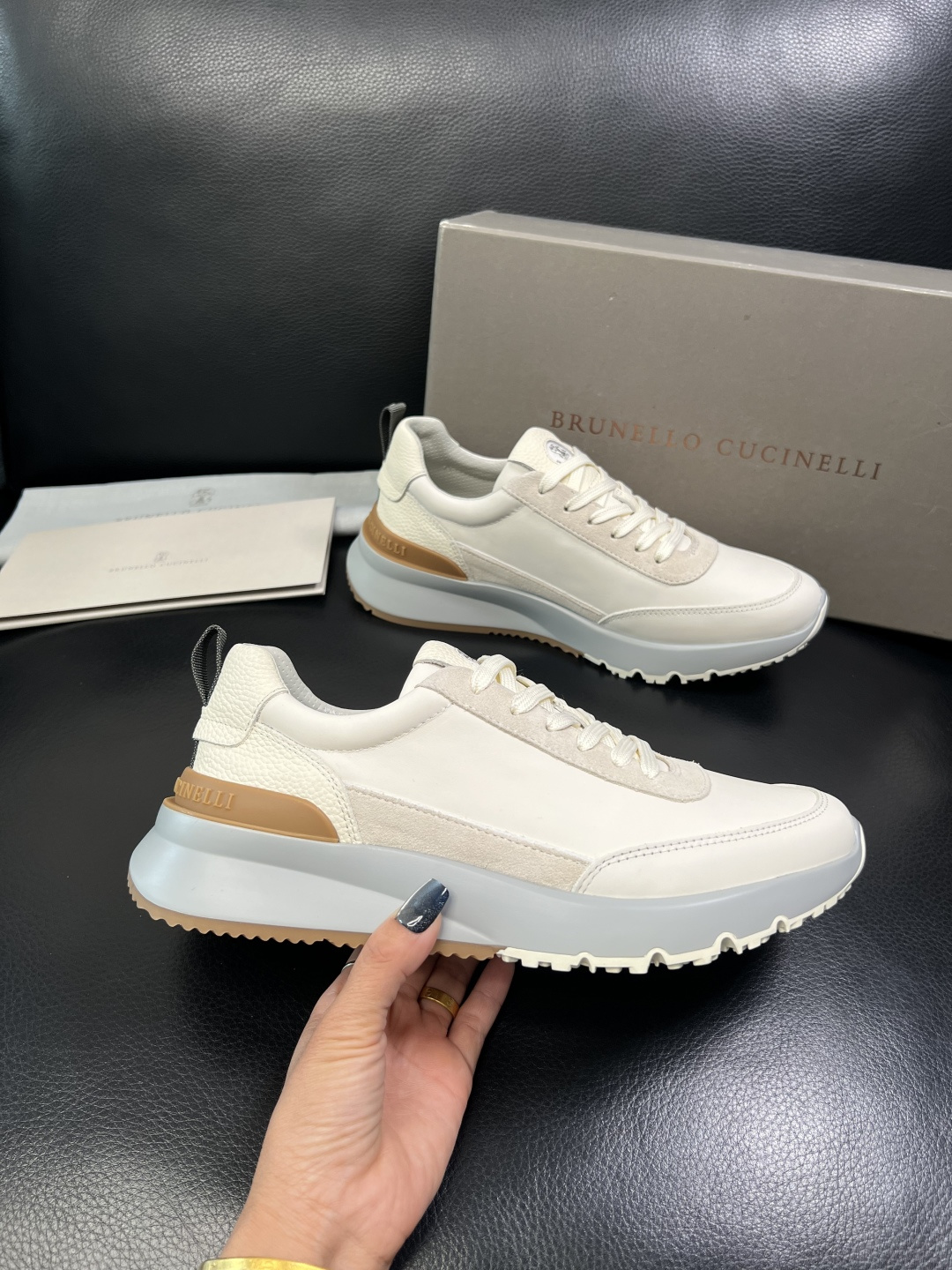 Brunello Cucinelli 高品质 顶级工艺品 BC 专柜同步原厂配置，意大利进口牛皮面料牛内