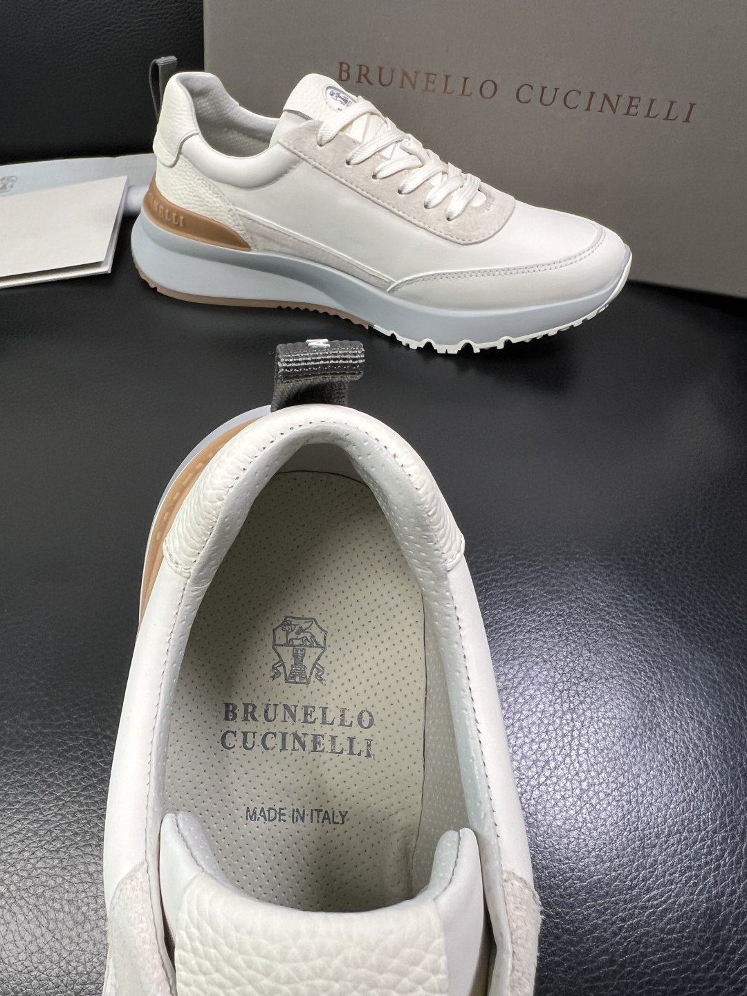 Brunello Cucinelli 高品质 顶级工艺品 BC 专柜同步原厂配置，意大利进口牛皮面料牛内