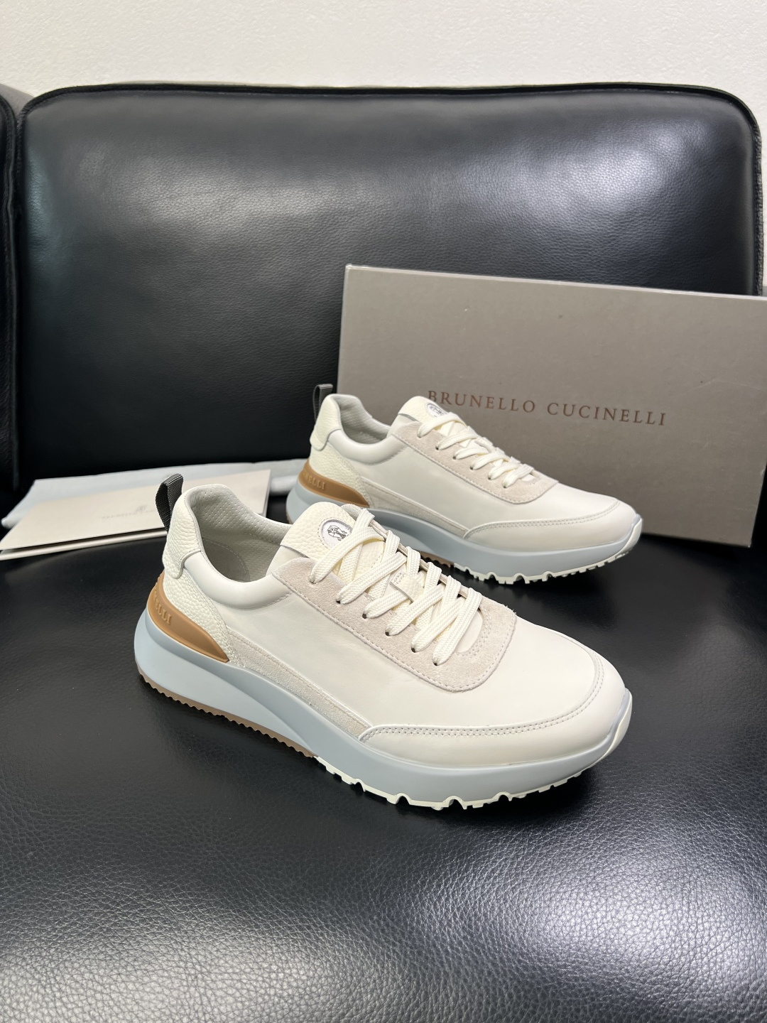 Brunello Cucinelli 高品质 顶级工艺品 BC 专柜同步原厂配置，意大利进口牛皮面料牛内