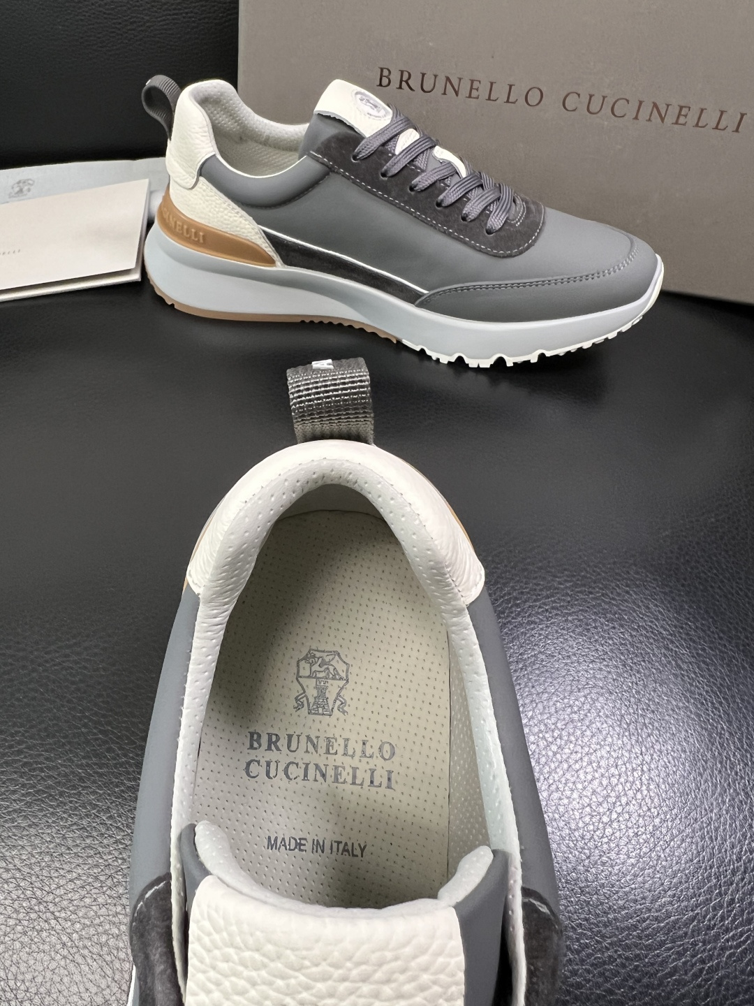 Brunello Cucinelli 高品质 顶级工艺品 BC 专柜同步原厂配置，意大利进口牛皮面料牛内