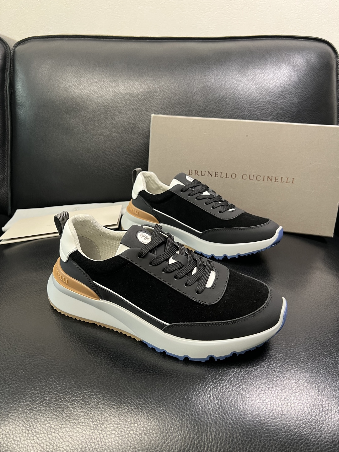 Brunello Cucinelli 高品质 顶级工艺品 BC 专柜同步原厂配置，意大利进口牛皮面料牛内