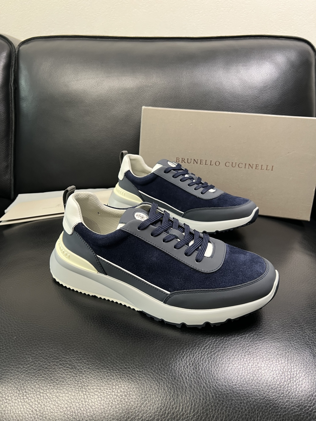 Brunello Cucinelli 高品质 顶级工艺品 BC 专柜同步原厂配置，意大利进口牛皮面料牛内