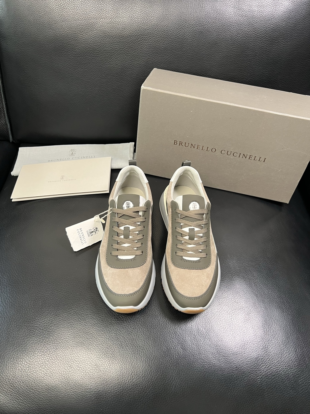 Brunello Cucinelli 高品质 顶级工艺品 BC 专柜同步原厂配置，意大利进口牛皮面料牛内