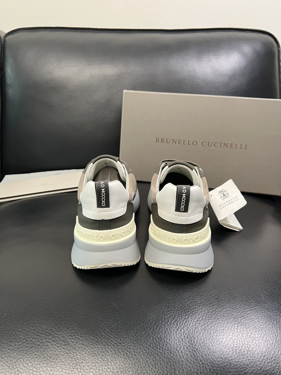 Brunello Cucinelli 高品质 顶级工艺品 BC 专柜同步原厂配置，意大利进口牛皮面料牛内