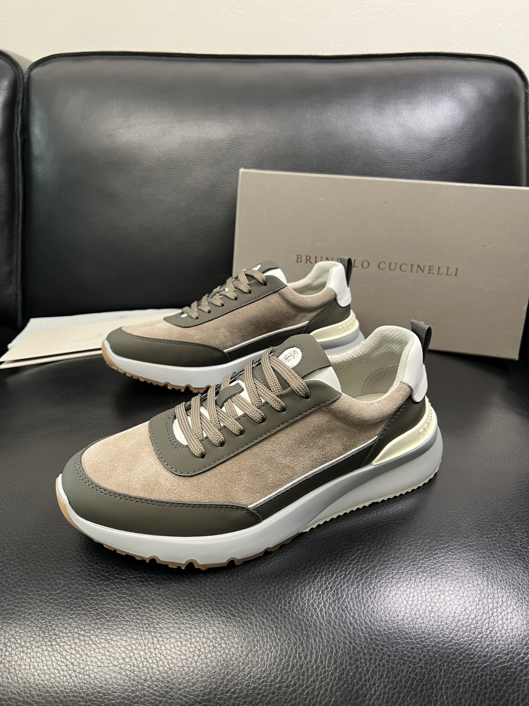 Brunello Cucinelli 高品质 顶级工艺品 BC 专柜同步原厂配置，意大利进口牛皮面料牛内