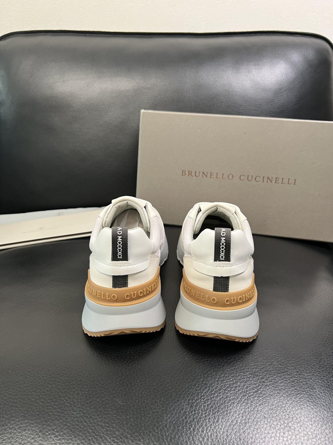 Brunello Cucinelli 高品质 顶级工艺品 BC 专柜同步原厂配置，意大利进口牛皮面料牛内