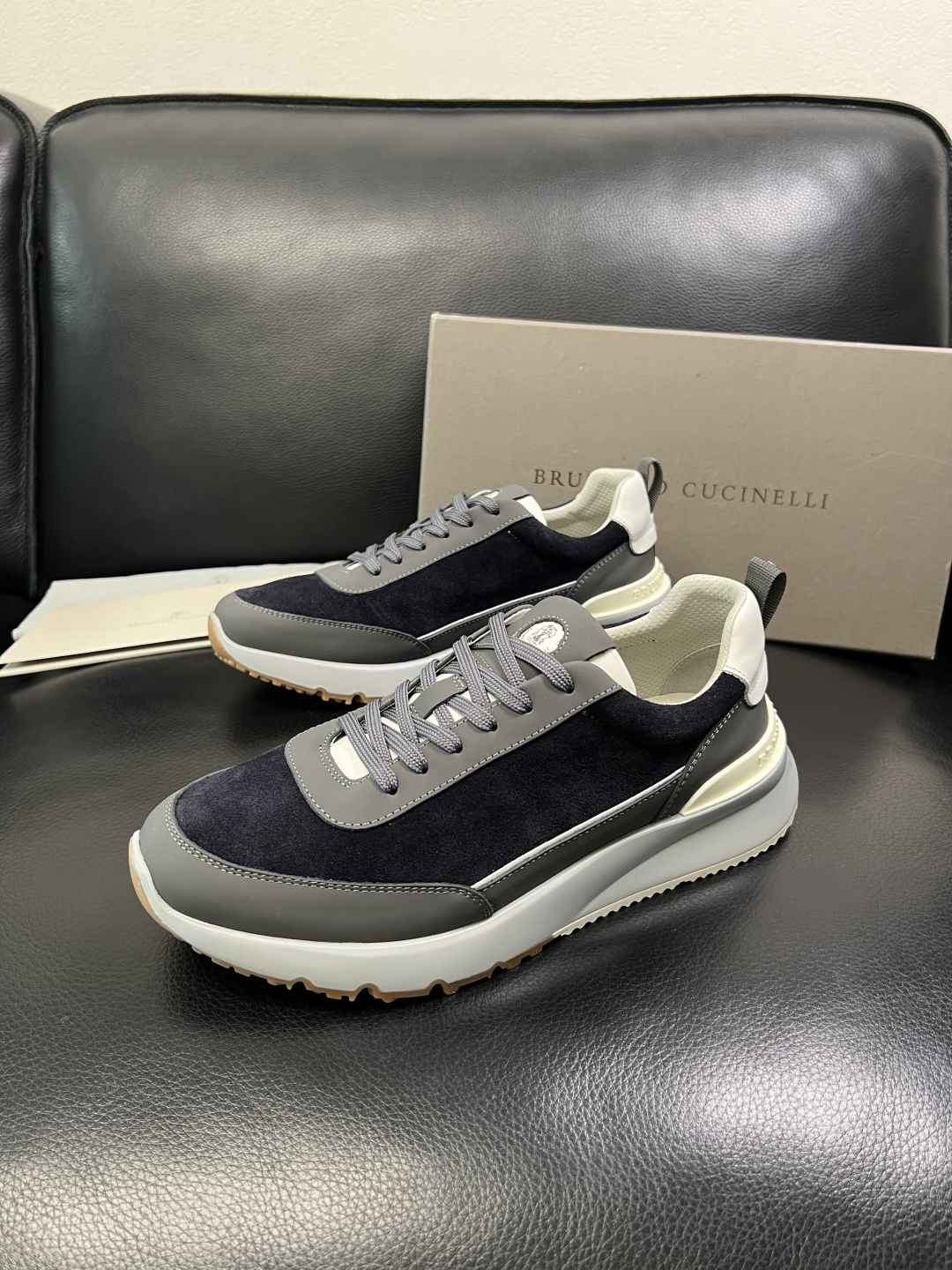 Brunello Cucinelli 高品质 顶级工艺品 BC 专柜同步原厂配置，意大利进口牛皮面料牛内