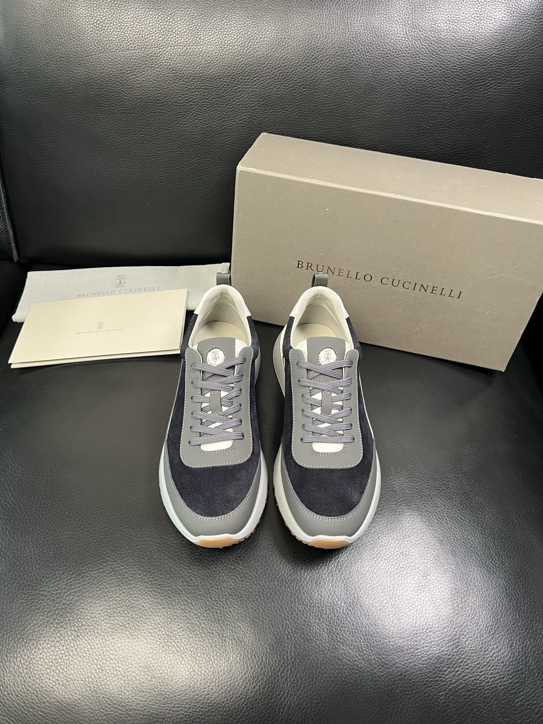 Brunello Cucinelli 高品质 顶级工艺品 BC 专柜同步原厂配置，意大利进口牛皮面料牛内
