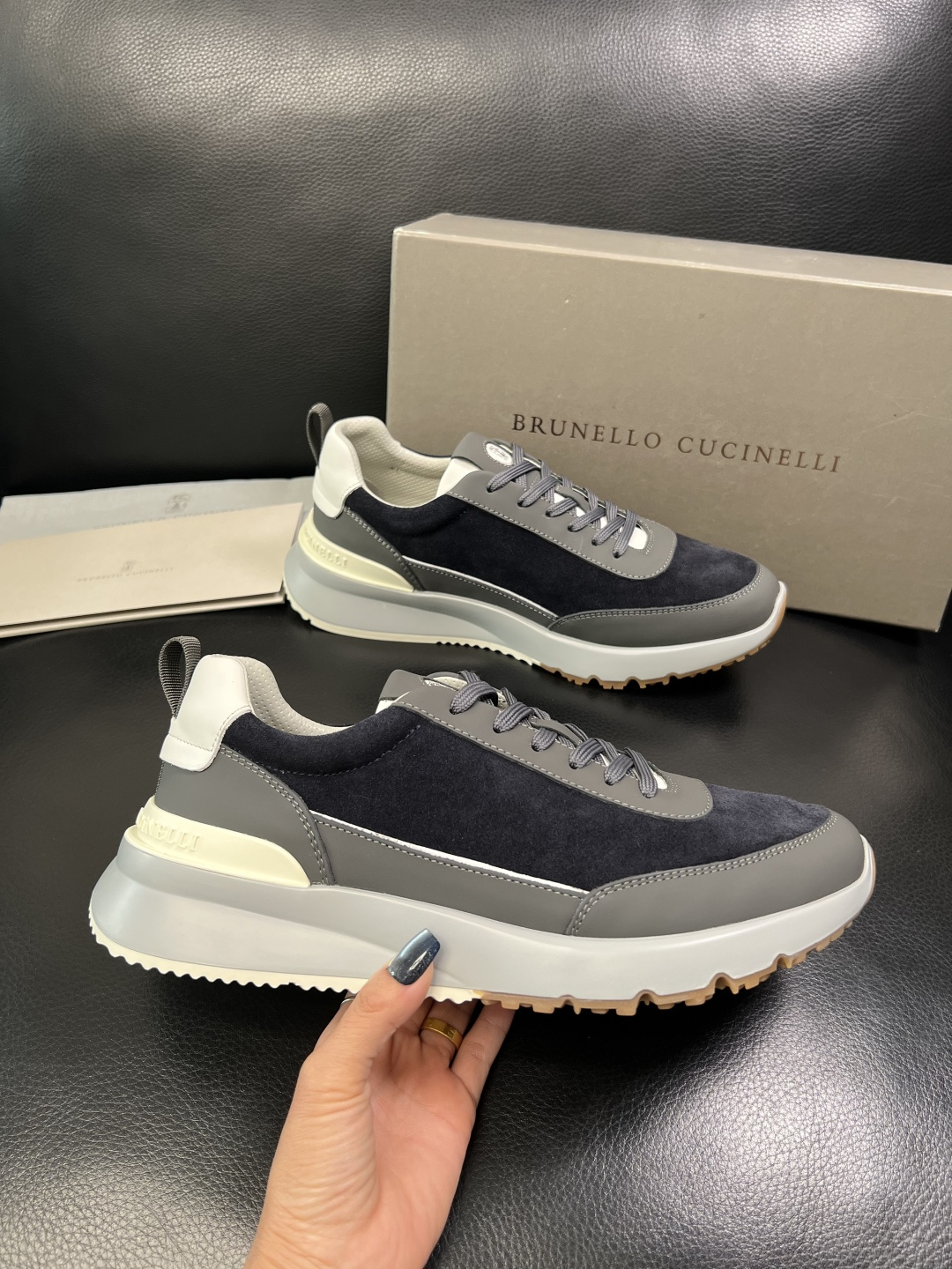 Brunello Cucinelli 高品质 顶级工艺品 BC 专柜同步原厂配置，意大利进口牛皮面料牛内