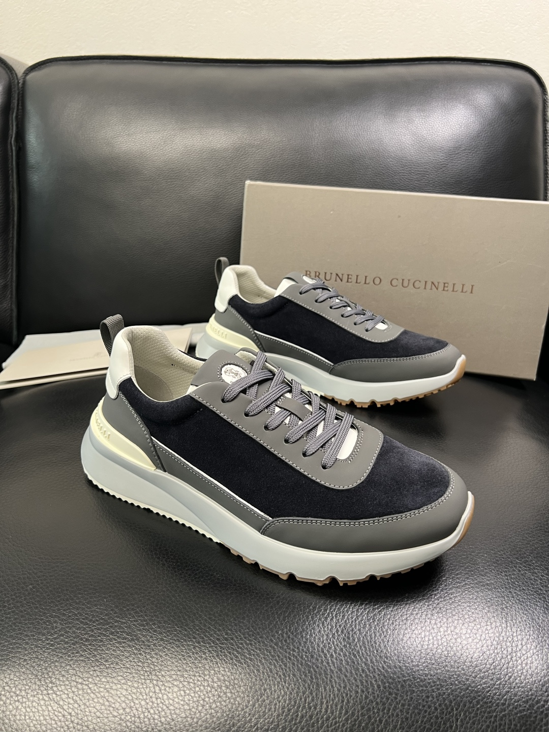 Brunello Cucinelli 高品质 顶级工艺品 BC 专柜同步原厂配置，意大利进口牛皮面料牛内